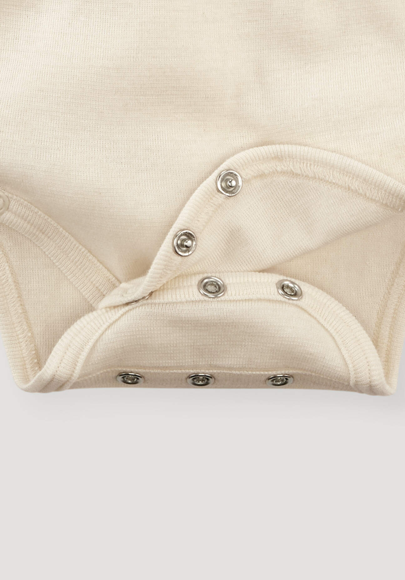 hessnatur Baby Wickelbody aus Bio-Baumwolle mit Bio-Merinowolle und Seide - naturfarben Grösse50/56
