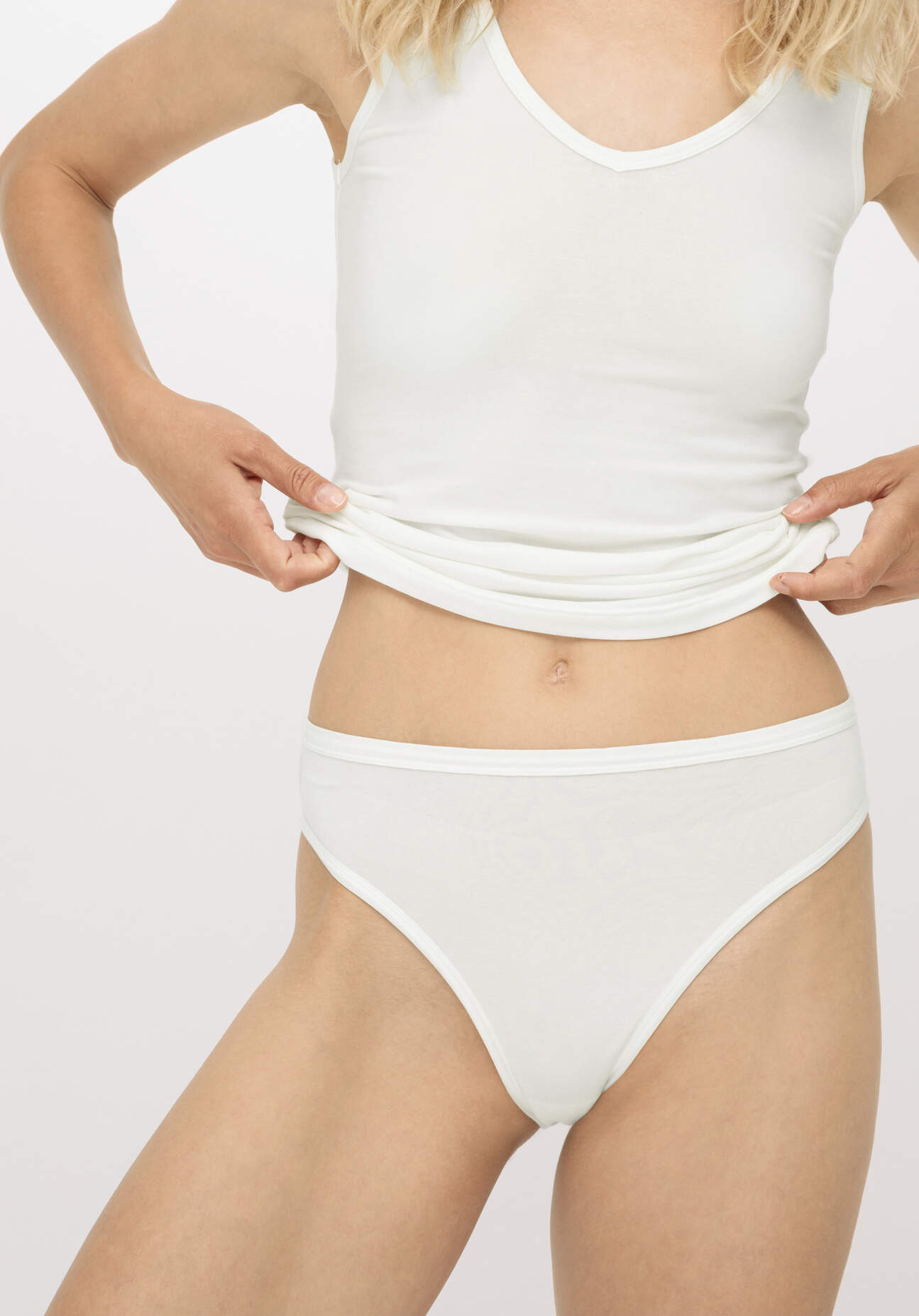 hessnatur Damen Taillenslip High Waist PURE BALANCE aus Bio-Baumwolle und TENCEL™ Modal - weiß Grösse36