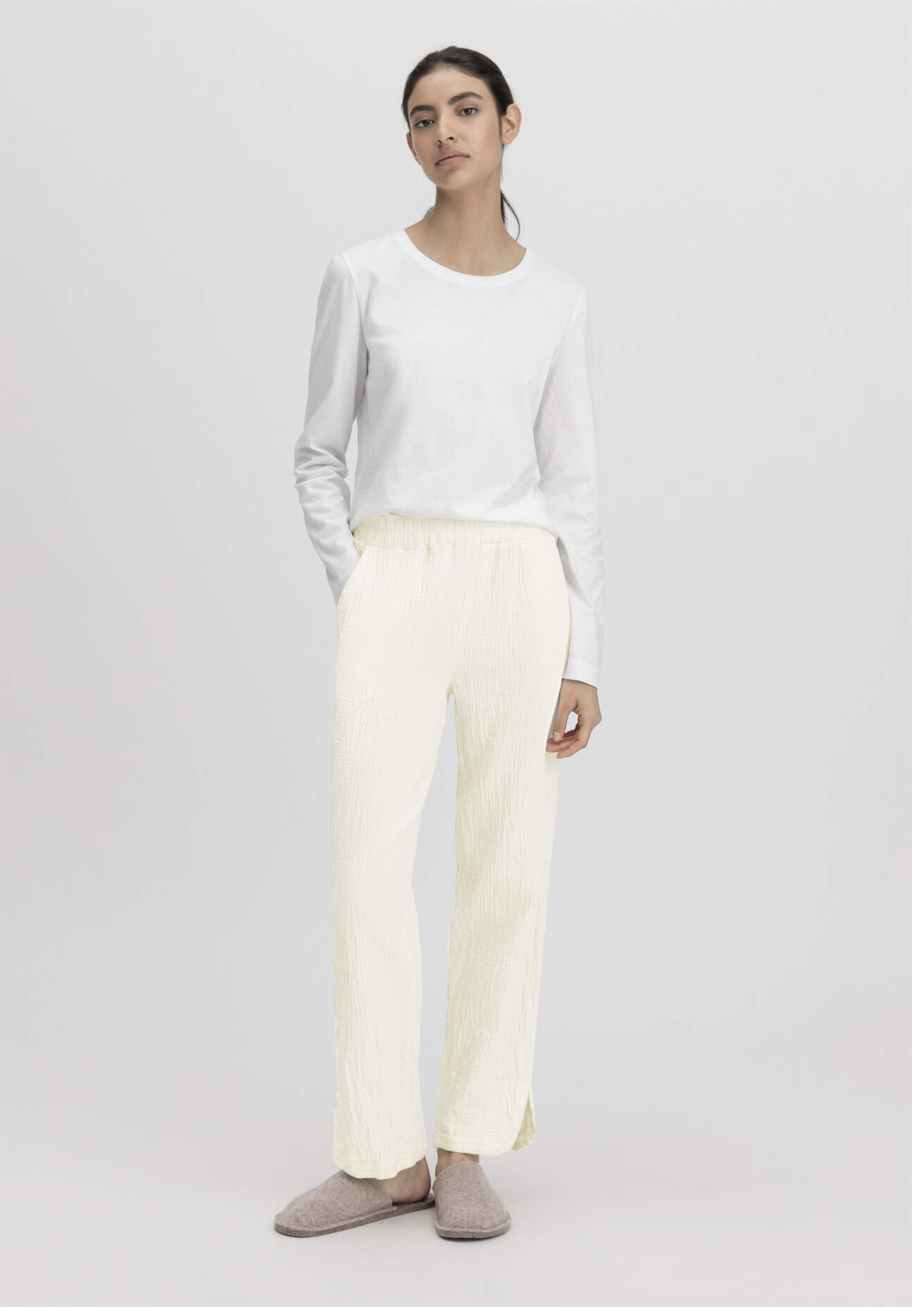 hessnatur Damen Musselin Schlafhose Regular PURE COMFORT aus Bio-Baumwolle - naturfarben Grösse48