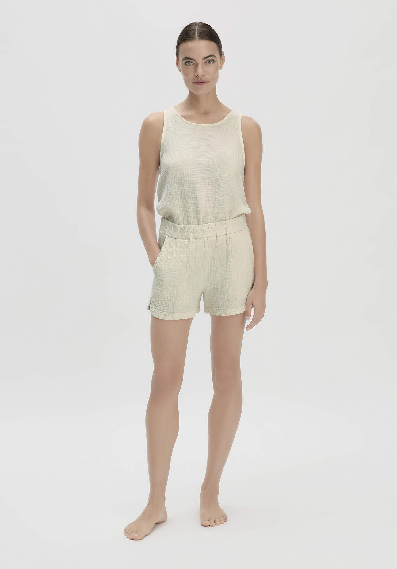 hessnatur Damen Musselin Schlafshorts Relaxed PURE COMFORT aus Bio-Baumwolle - naturfarben Grösse48