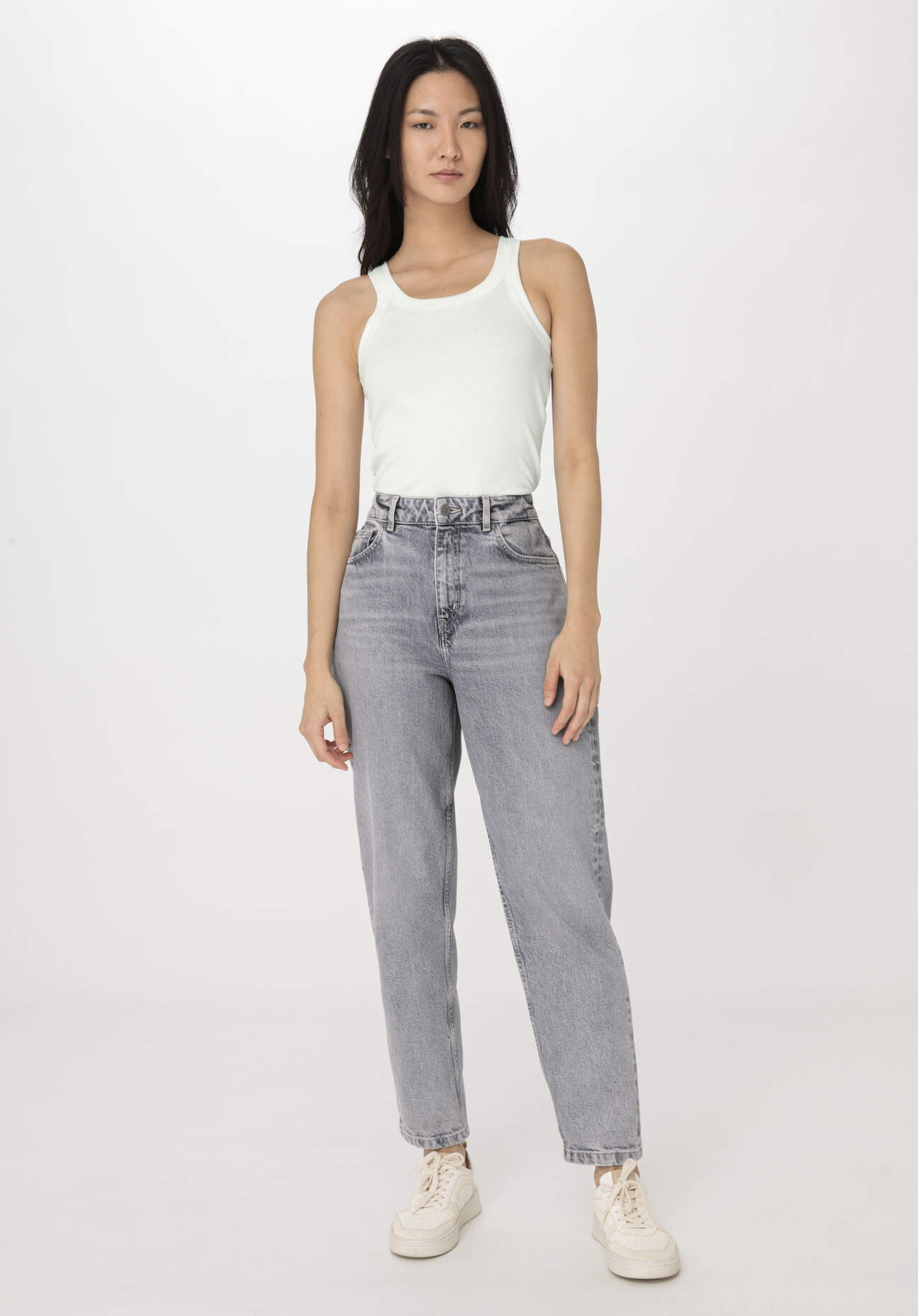 hessnatur Damen Jeans NELE Barrel Leg aus Bio-Baumwolle - grau Grösse25/30