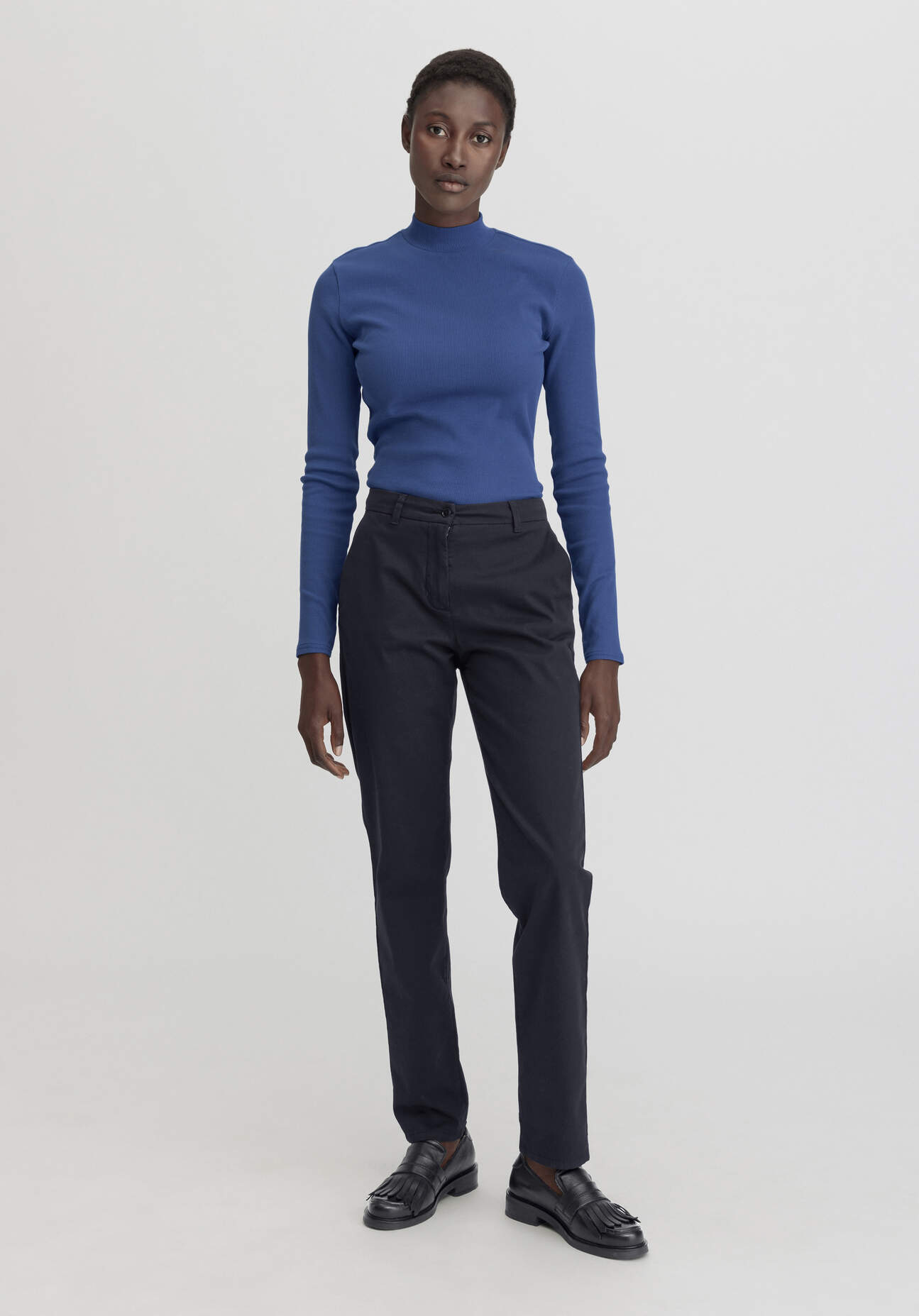 hessnatur Damen Chino Regular aus Bio-Baumwolle - blau Größe 40