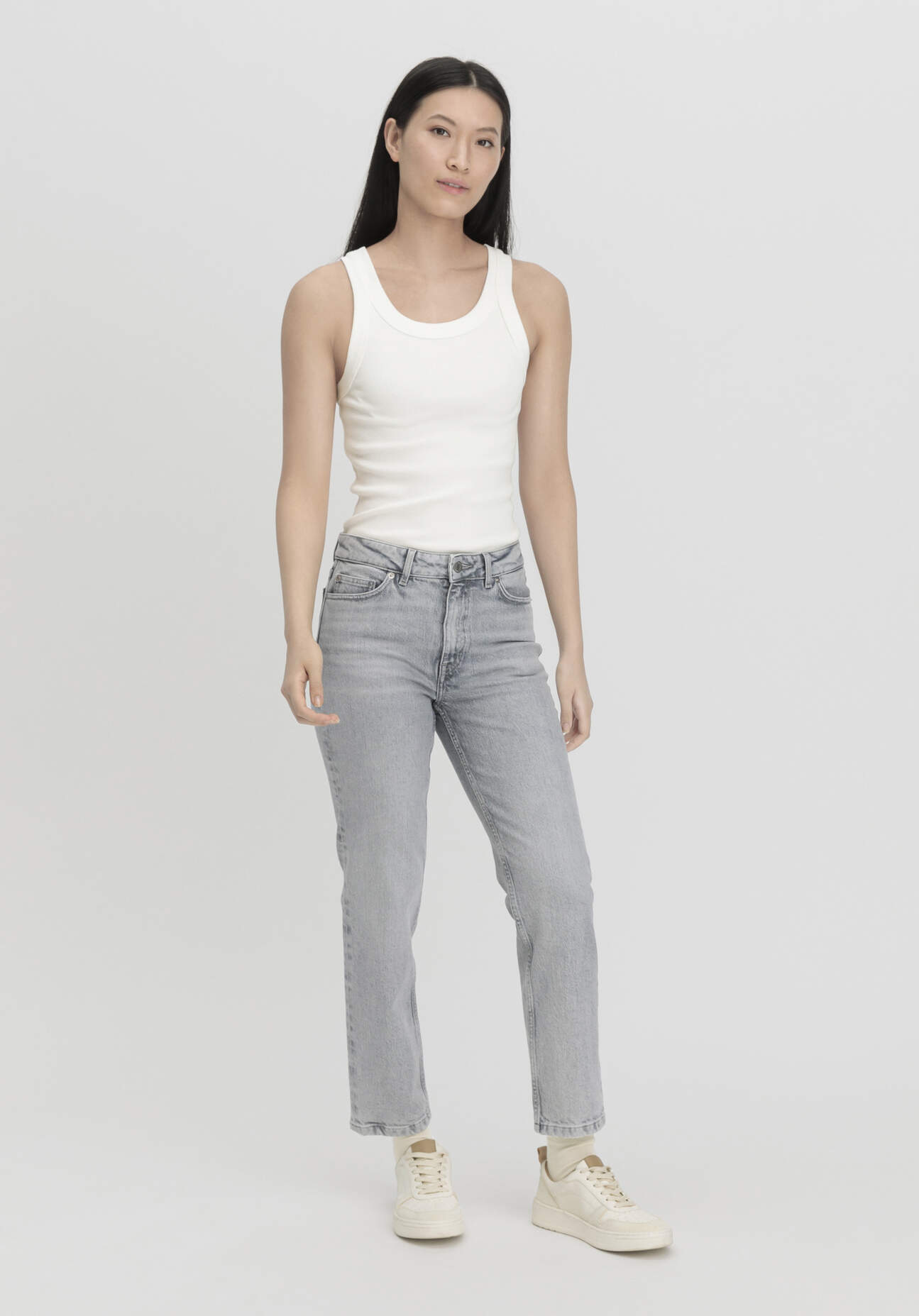 hessnatur Damen Jeans BEA High Rise Straight aus Bio-Denim - grau Größe 32/30