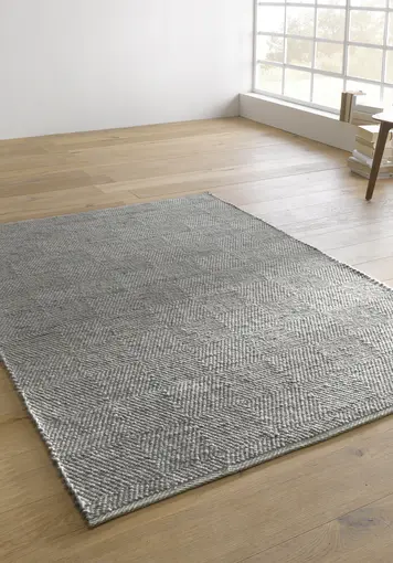 Woven carpet RUGA made from regional new wool - 1