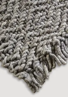 Structured carpet made from regional new wool