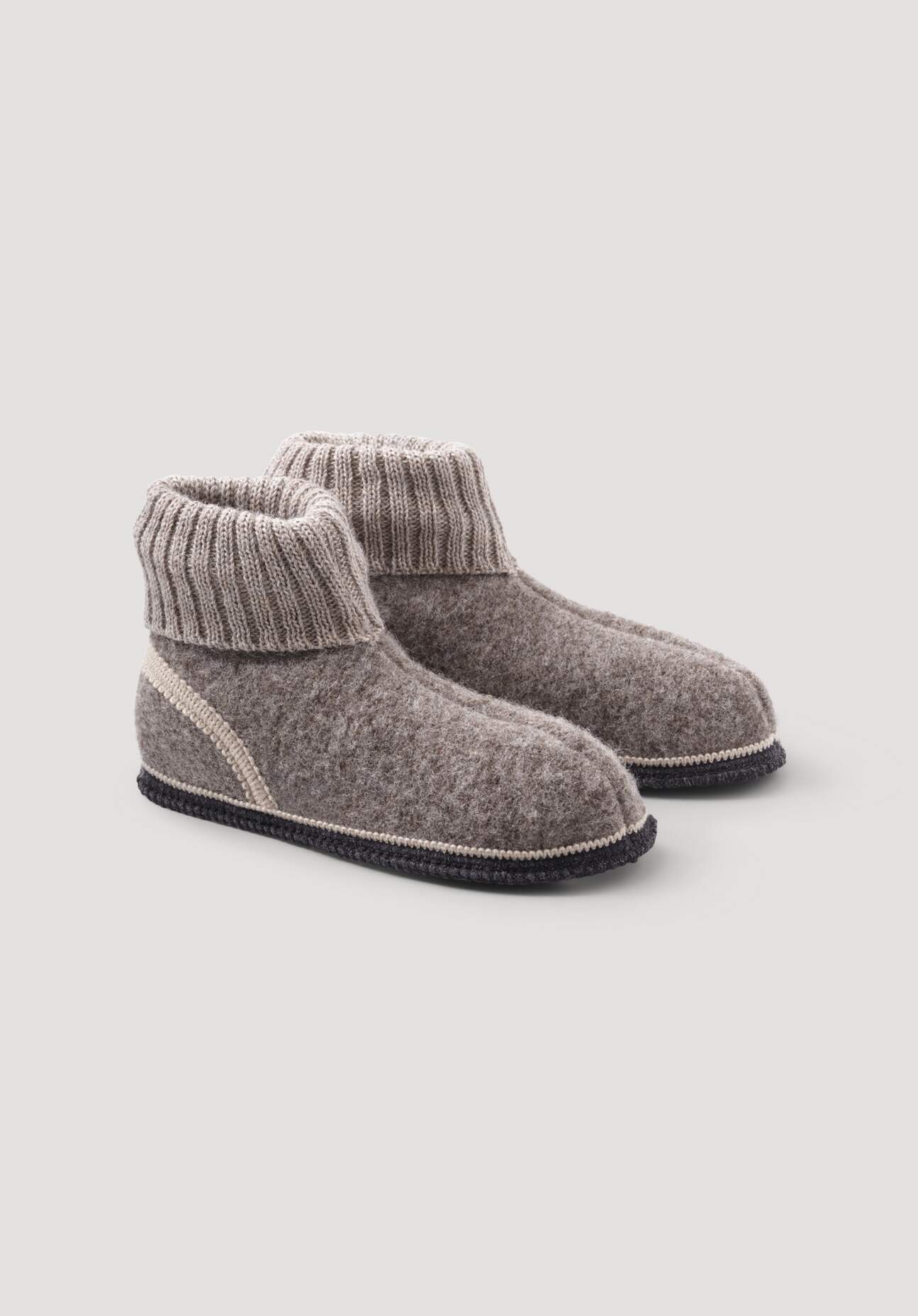 Thumbnail - hessnatur Hausschuhe Hüttenschuh aus regionaler Rhönschaf-Schurwolle - braun - Größe 43