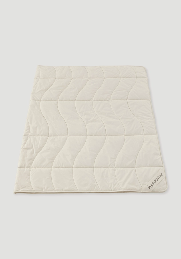 Summer light duvet made of organic cotton with nettle
