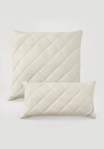Pillow with organic virgin wool filling