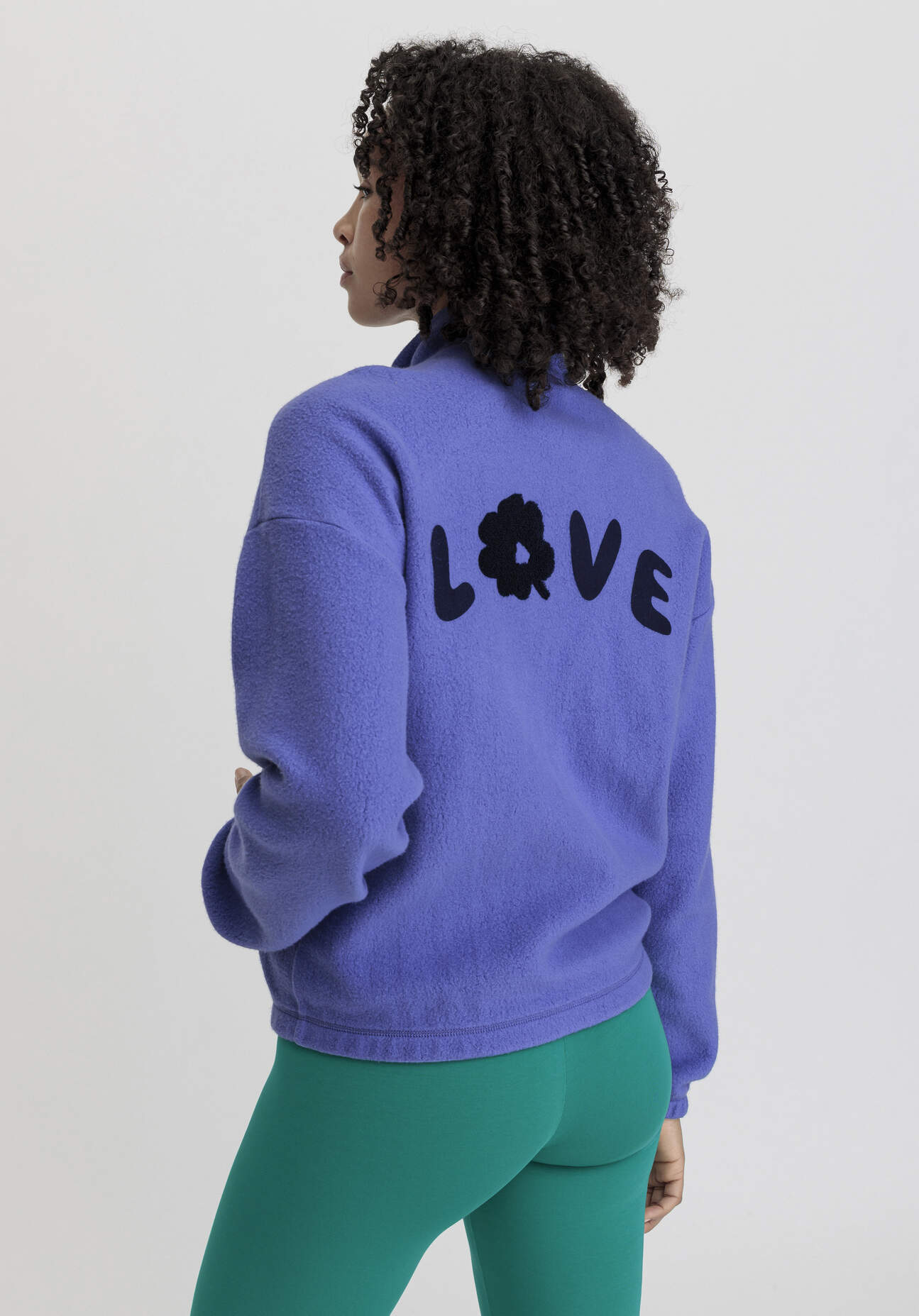 hessnatur Loungewear Fleece Jacke Relaxed ACTIVE LIGHT aus Bio-Baumwolle - blau Größe M