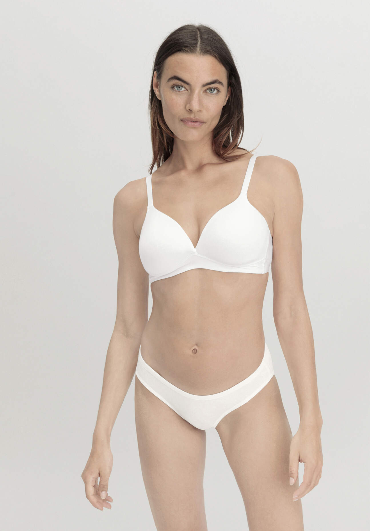 hessnatur Damen Spacer BH bügellos PURE SENSE aus TENCEL™ Modal - weiß Größe 80B