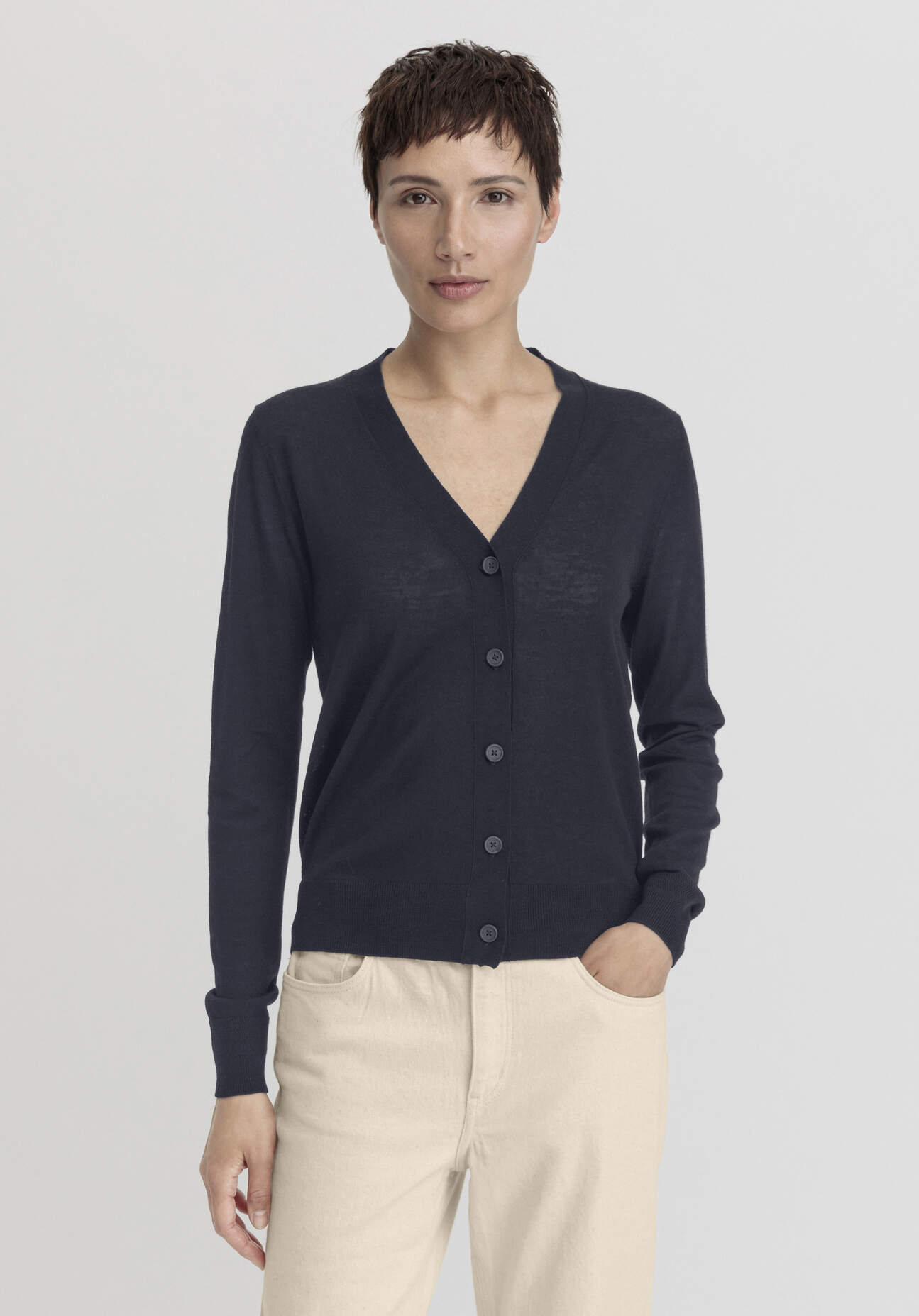 Thumbnail - hessnatur Damen Strickjacke Regular aus Bio-Merinowolle - blau - Größe 44