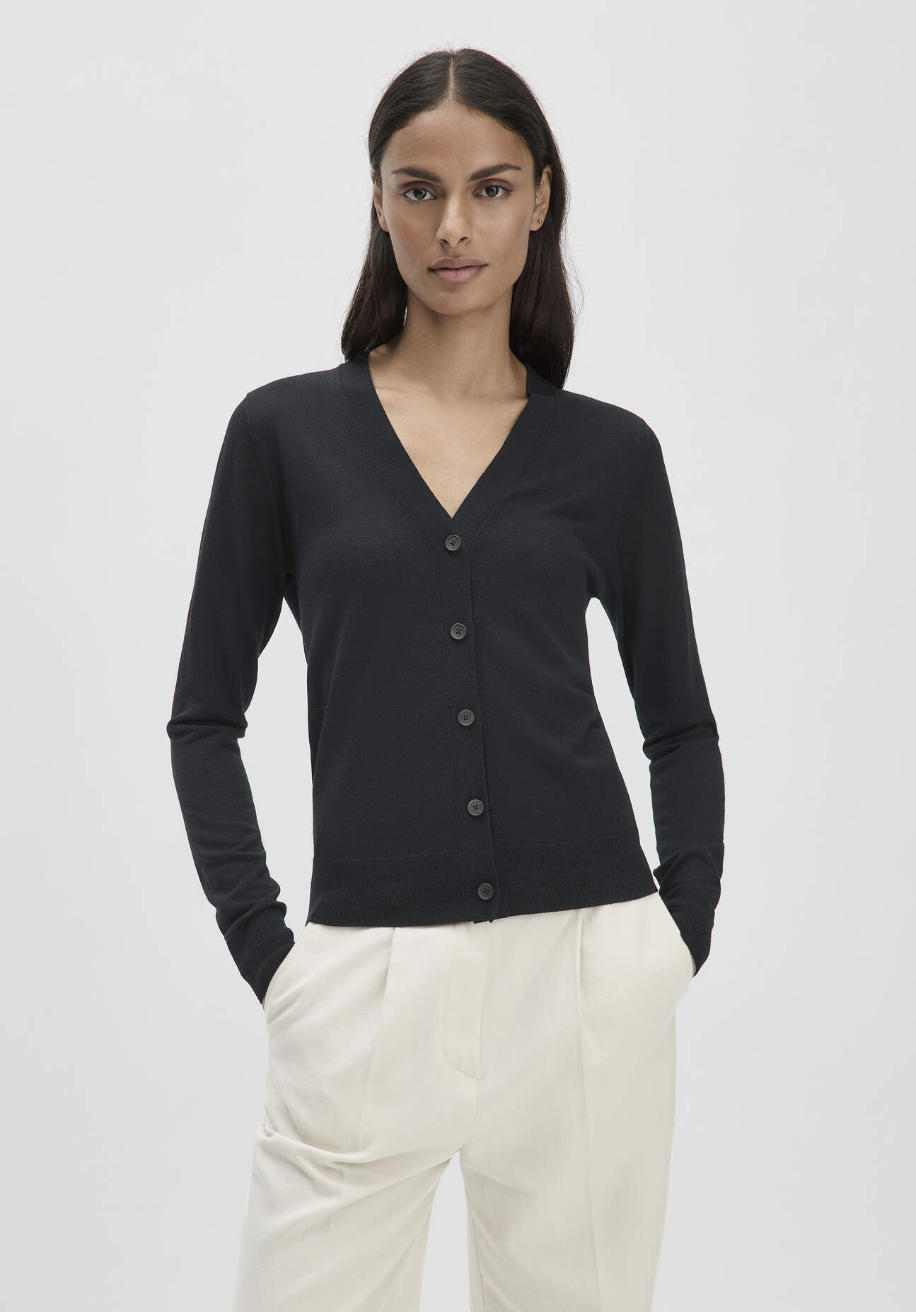Thumbnail - hessnatur Damen Strickjacke Regular aus Bio-Merinowolle - schwarz - Größe 40