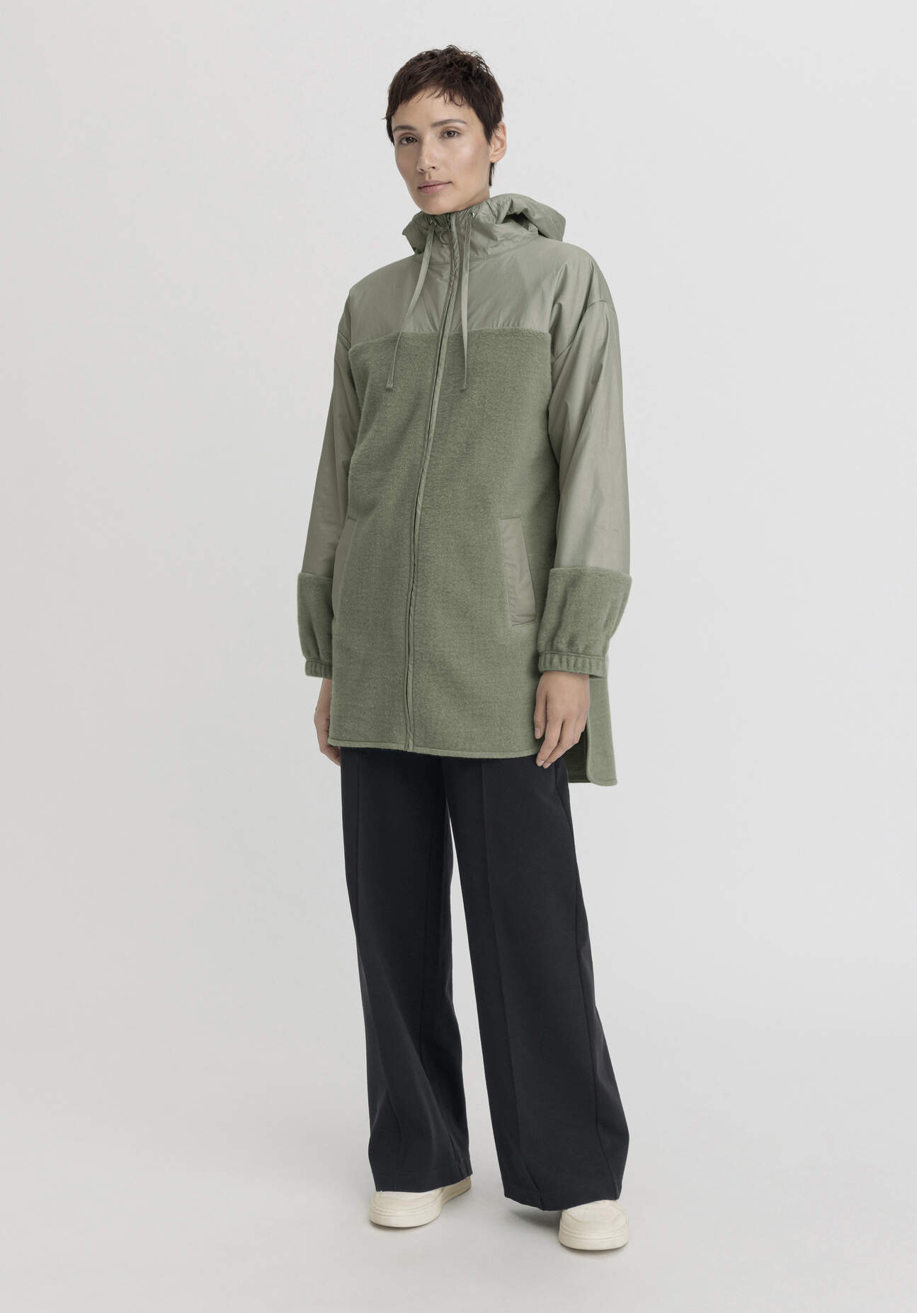 Thumbnail - hessnatur Damen Wollfleece Mantel Relaxed aus Bio-Merinowolle mit Bio-Baumwolle - grün - Größe S