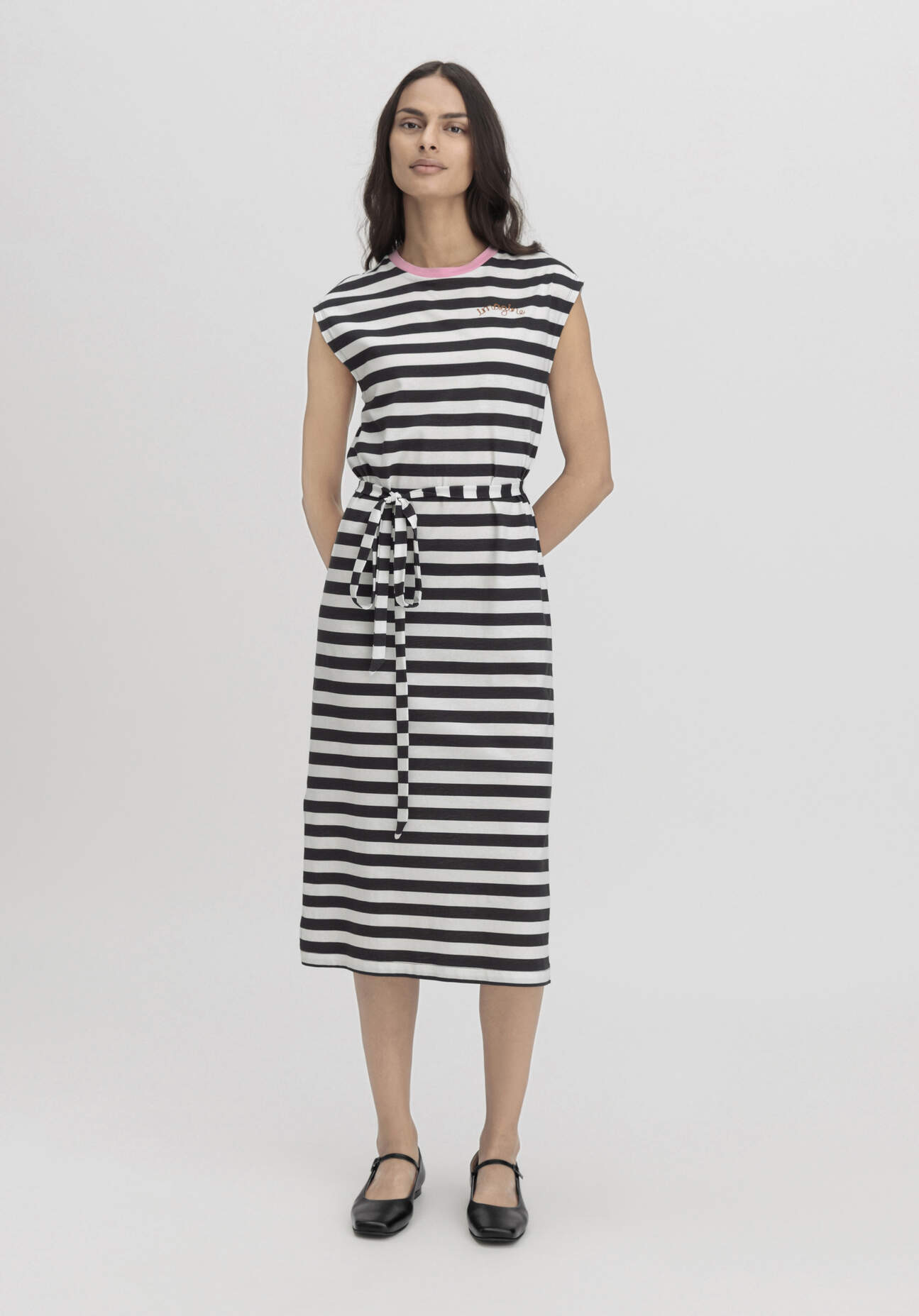 hessnatur Damen Jersey Kleid Midi Regular aus Bio-Baumwolle - blau Größe 48
