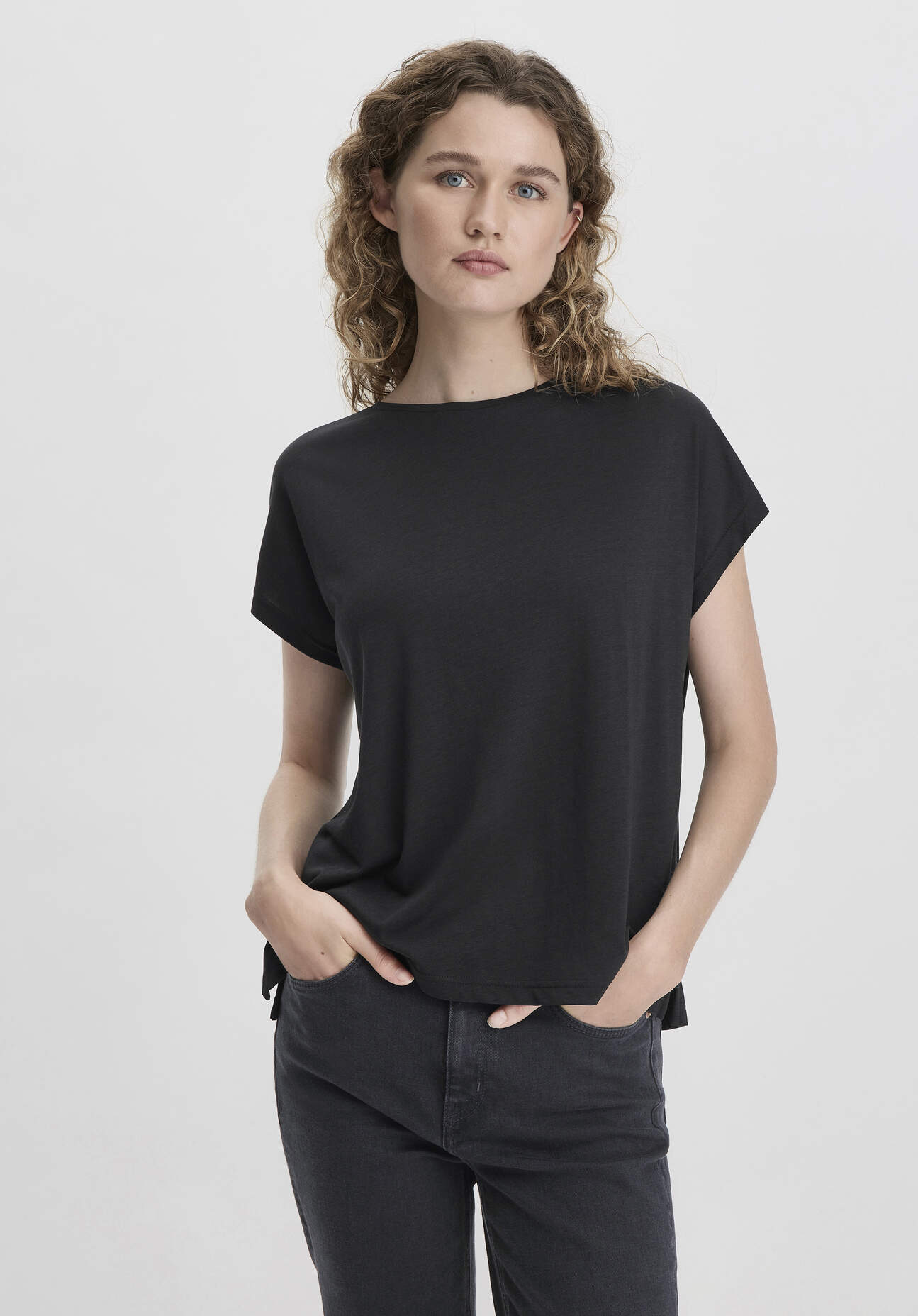 Thumbnail - hessnatur Damen Shirt Oversize aus TENCEL™ Lyocell mit Bio-Baumwolle - schwarz - Größe XL