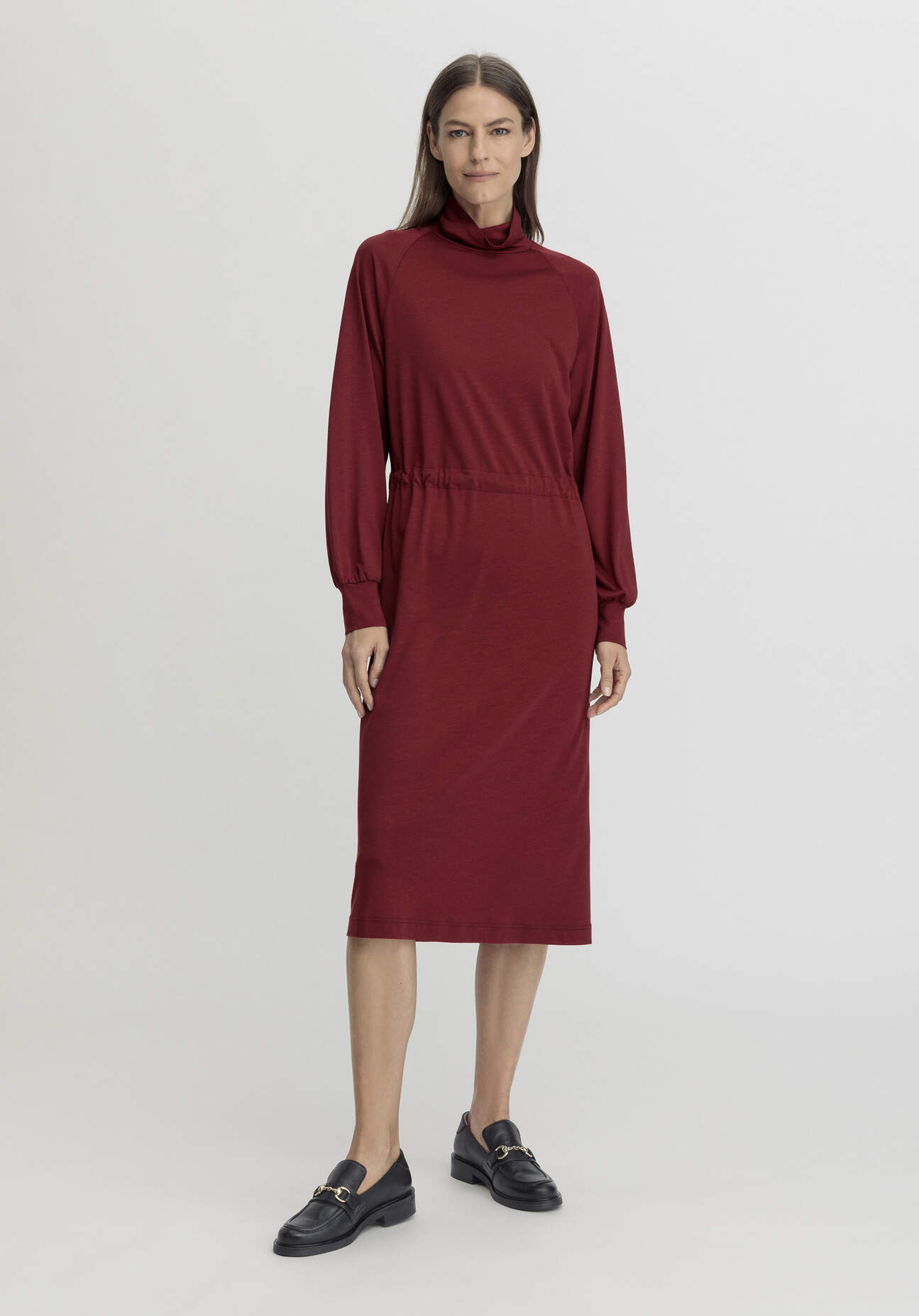 Thumbnail - hessnatur Damen Jersey Kleid Midi Relaxed aus TENCEL™ Lyocell mit Bio-Baumwolle - rot - Größe 36