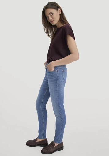 LINA Mid Rise Skinny jeans made from organic denim - 3