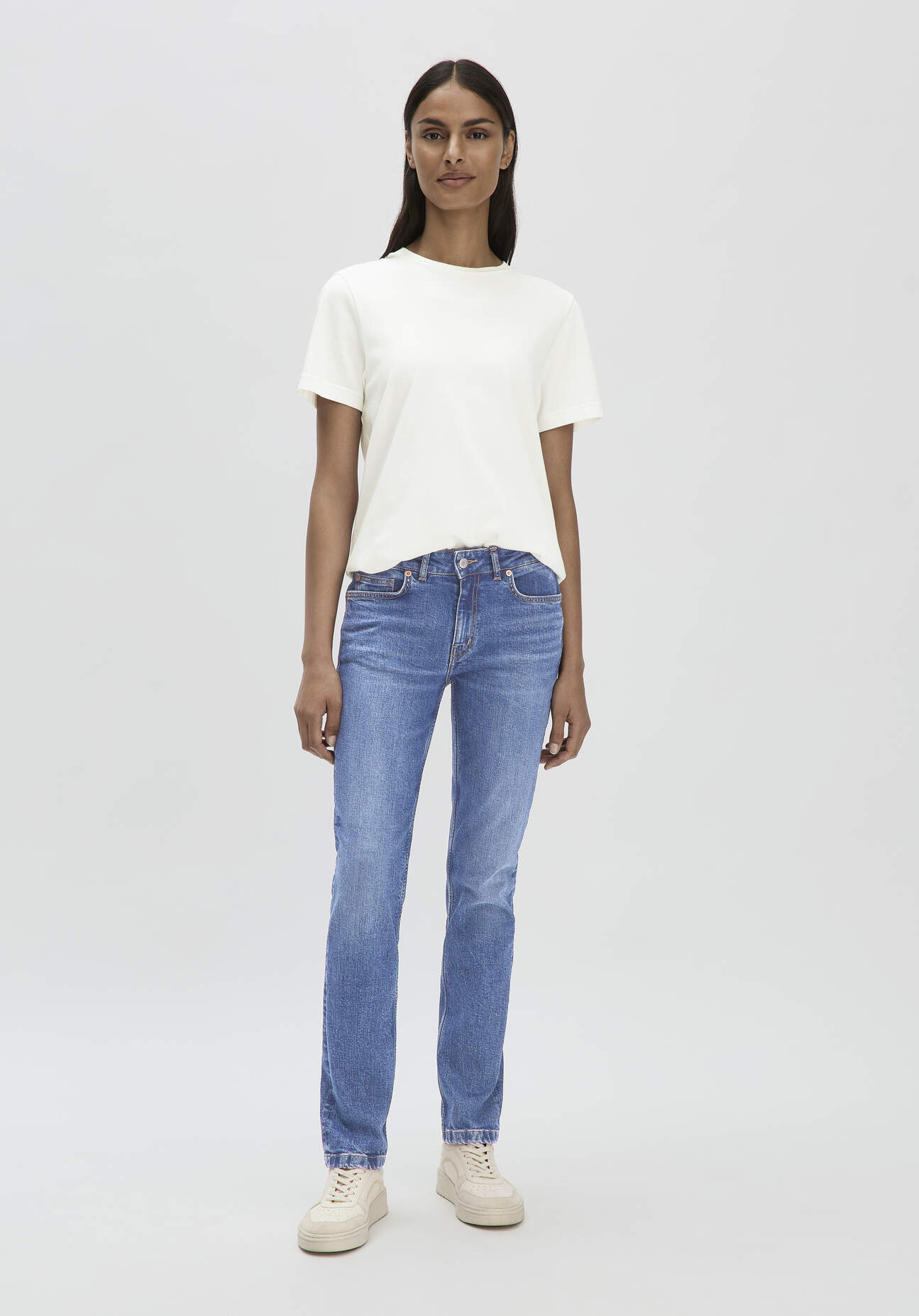 hessnatur Damen Jeans LEA Mid Rise Slim aus Bio-Denim - blau Größe 25/30
