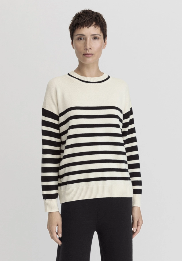 hessnatur, Knitted sweater stripes relaxed made of organic merino wool and organic cotton