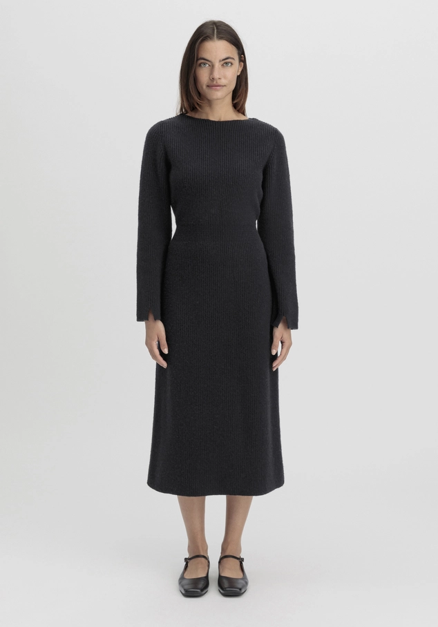 hessnatur, Knitted dress Midi Regular made of pure organic cotton and virgin wool