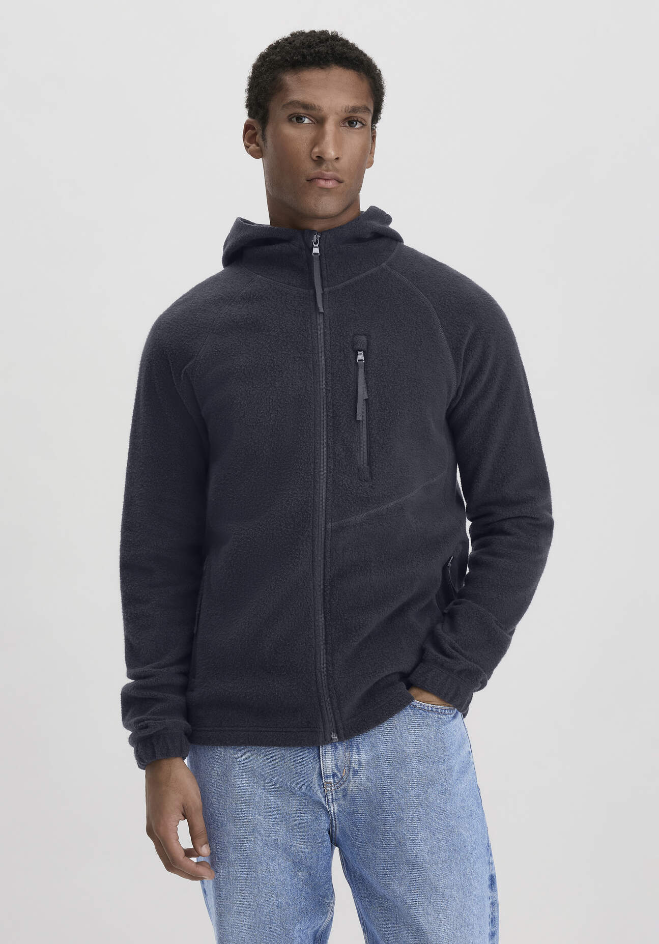 Thumbnail - hessnatur Herren Fleece Jacke Kapuze Regular aus Bio-Baumwolle - blau - Größe 46