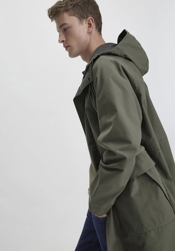 【関税&送料込】Moorer Camel Polyester Blend Olinda Parka Parka with knit collar on the inside in olive | bugatti