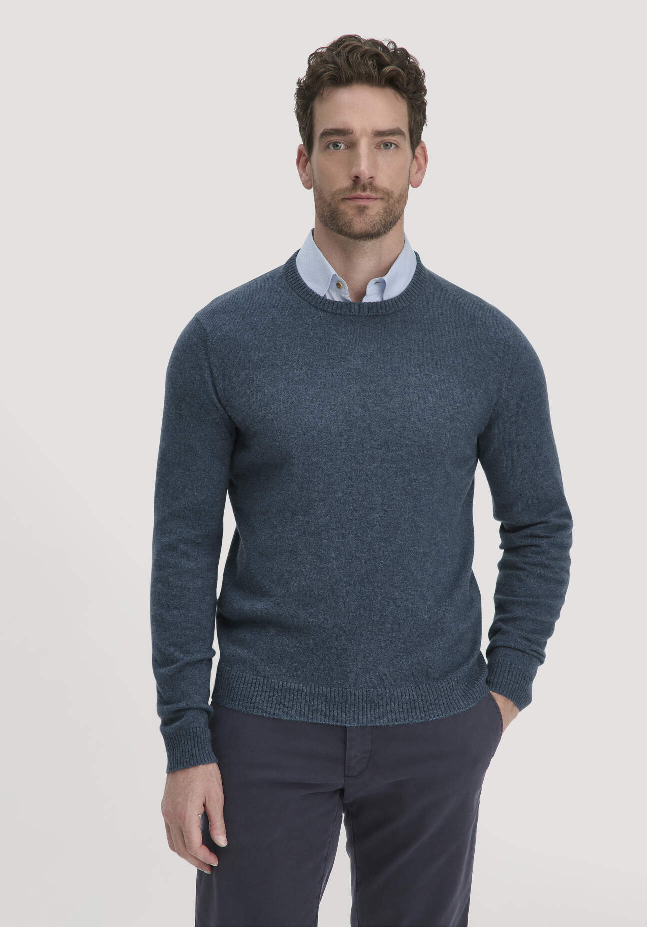 hessnatur Herren Strick Pullover Regular BETTER RECYCLING aus Cashmere - blau Grösse46