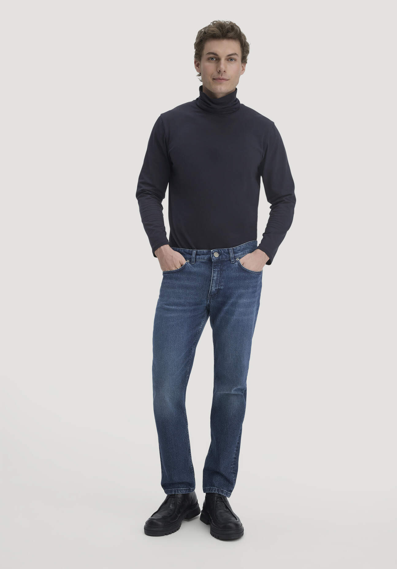 hessnatur Herren Jeans JASPER Slim aus Bio-Denim - blau Grösse31/32