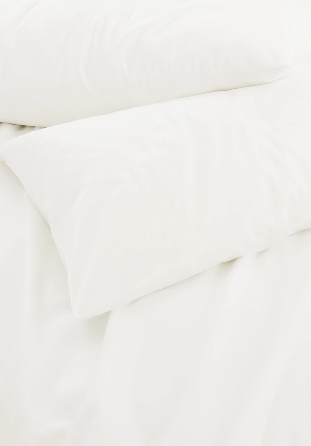 Satin bedding set made from pure organic cotton