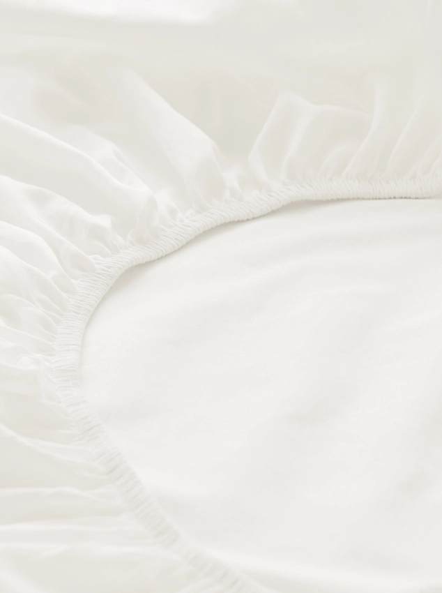 Satin fitted sheet made from pure organic cotton
