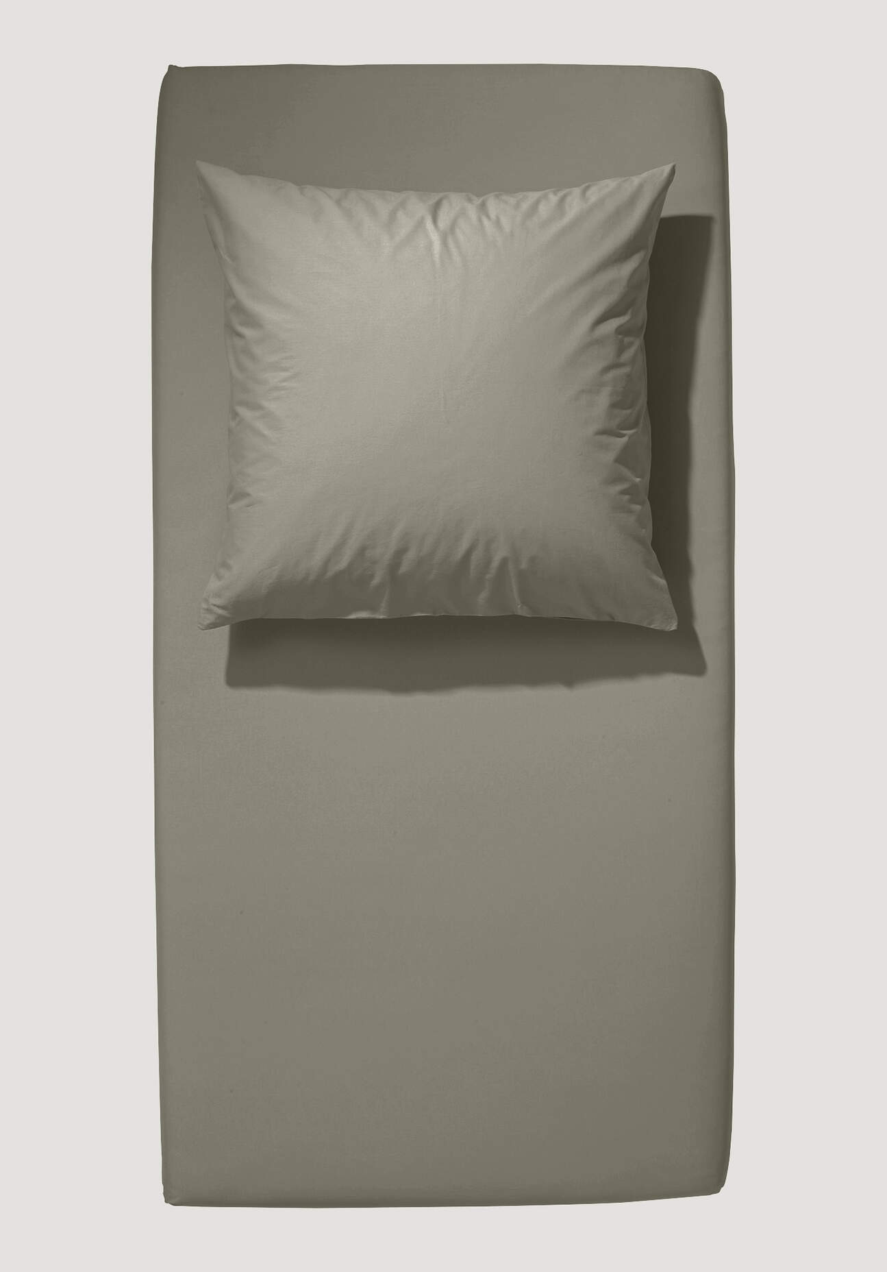 hessnatur Satin Spannbettlaken aus Bio-Baumwolle - grün - Größe 140-160x200 günstig online kaufen