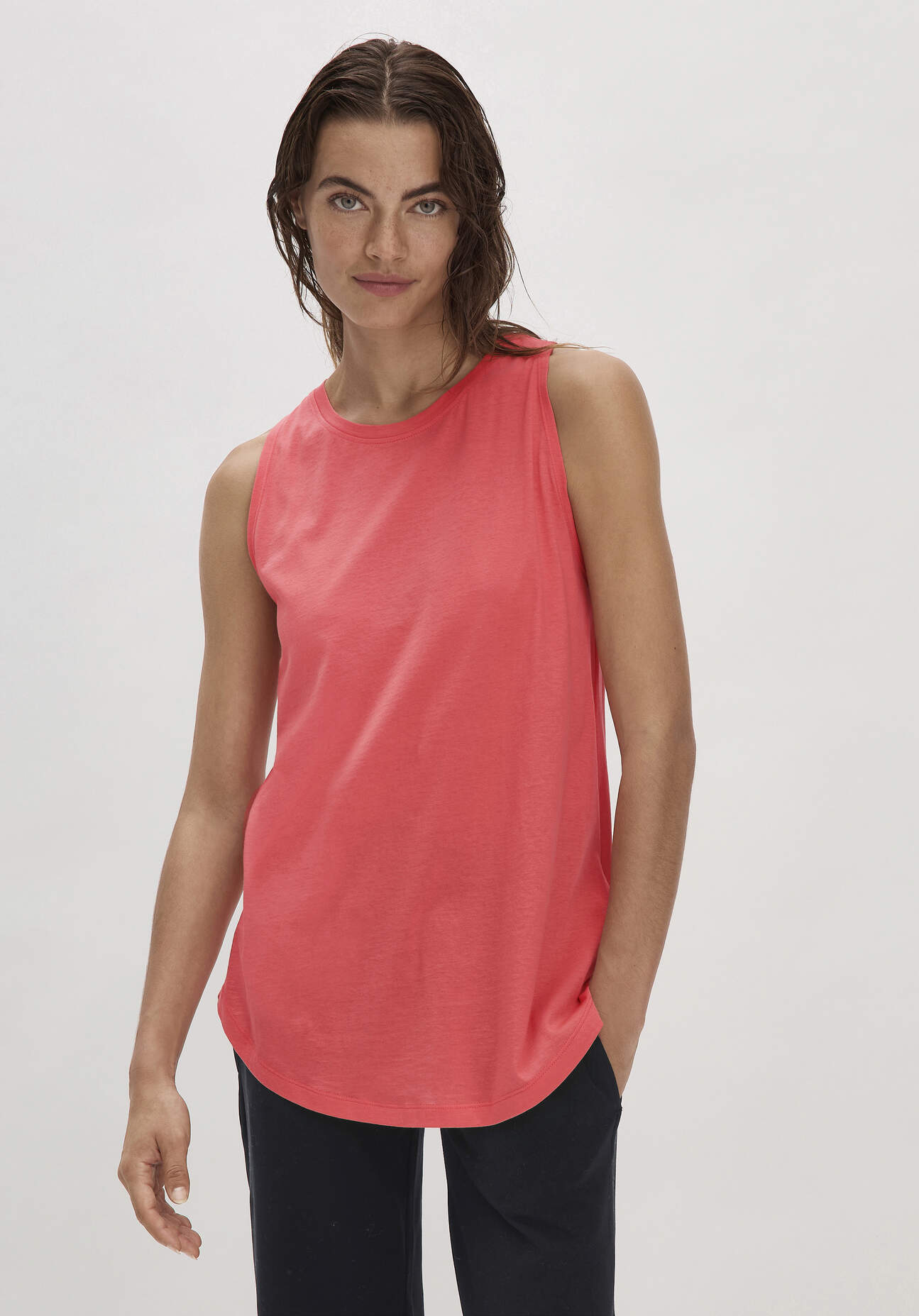 Thumbnail - hessnatur Loungewear Top Regular ACTIVE LIGHT aus Bio-Baumwolle - rot - Größe 38