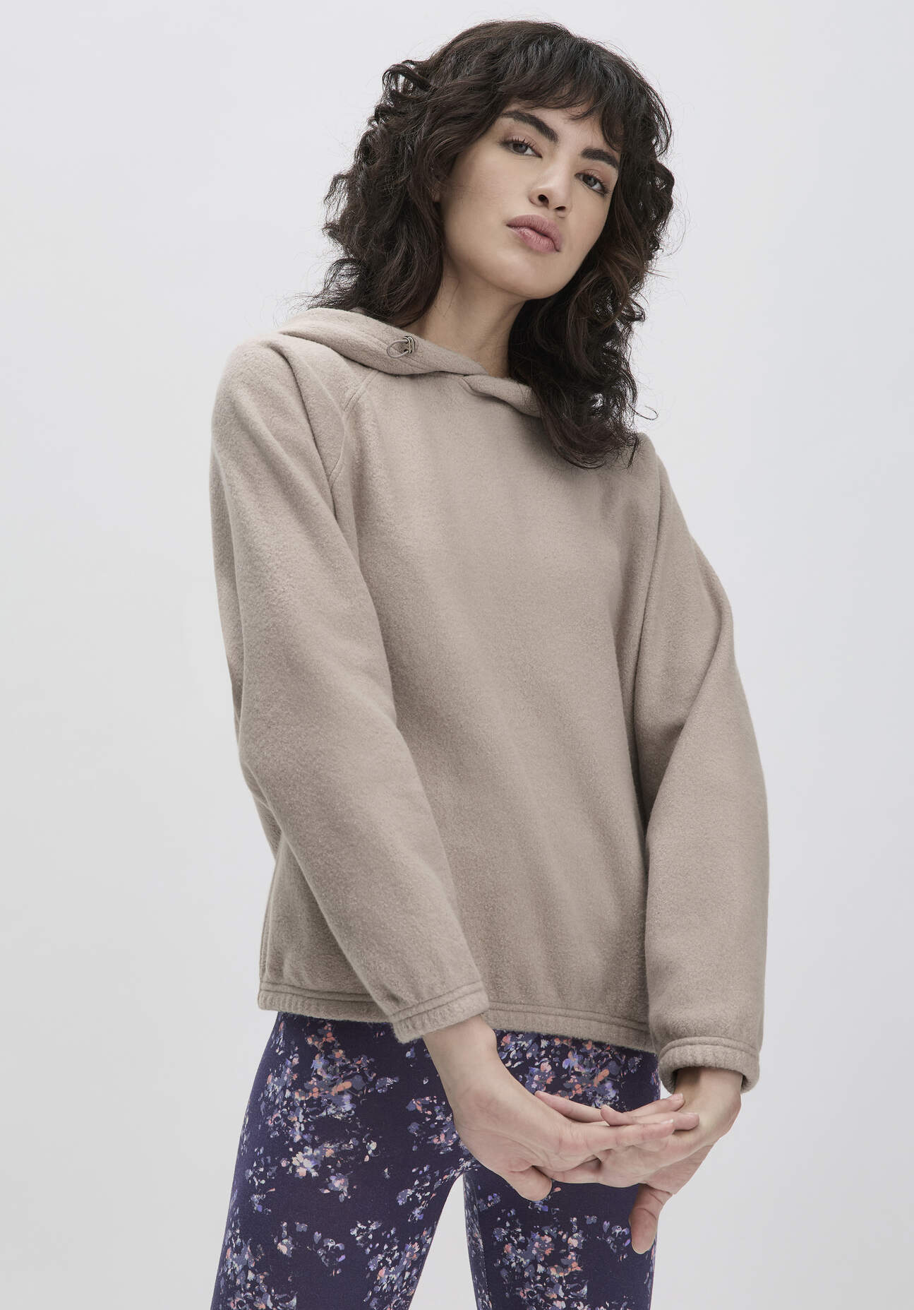 Thumbnail - hessnatur Loungewear Fleece Hoodie Oversized ACTIVE COMFORT aus Bio-Baumwolle - beige - Größe S