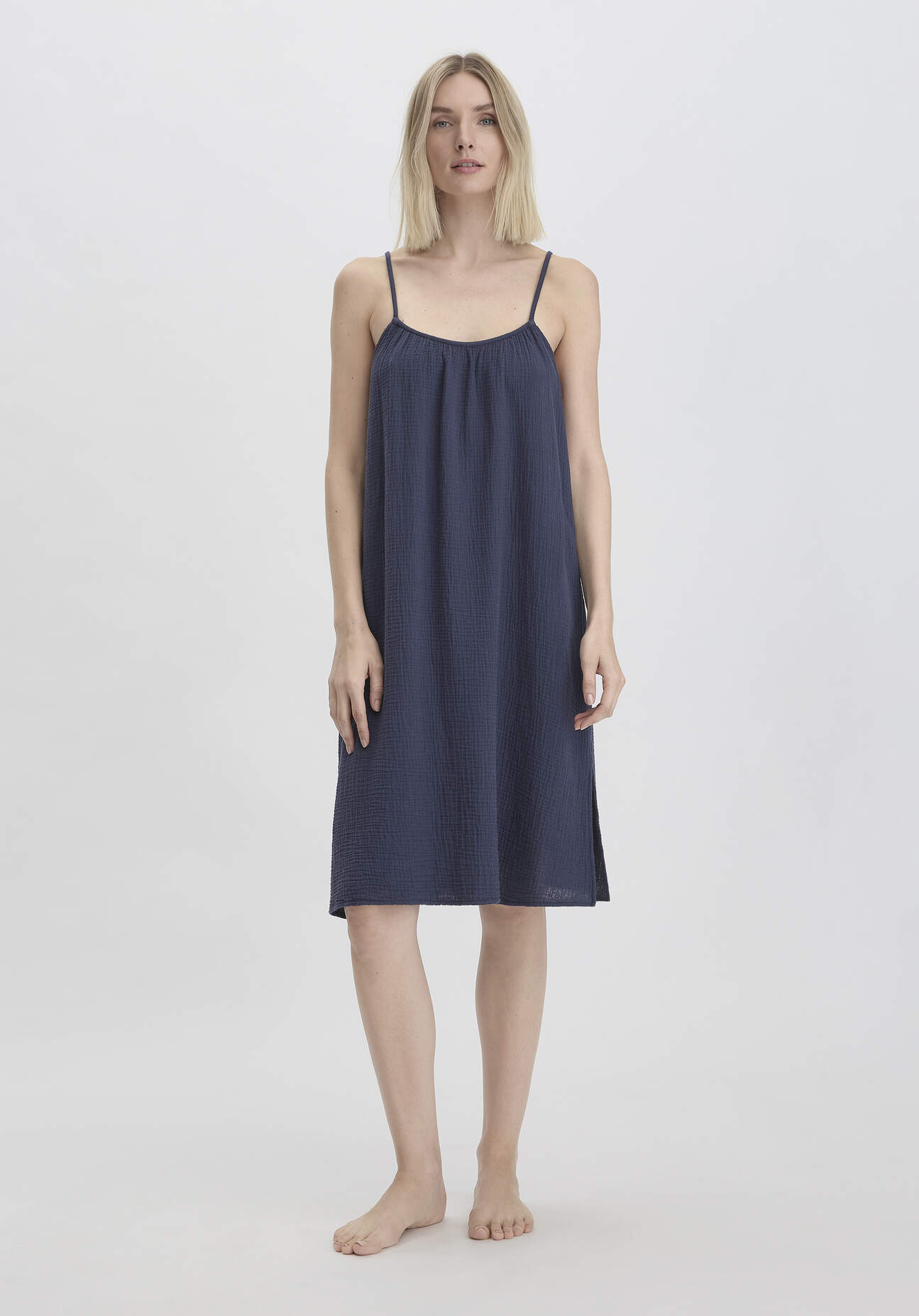 hessnatur Damen Musselin Nachthemd PURE COMFORT aus Bio-Baumwolle - blau Größe 36