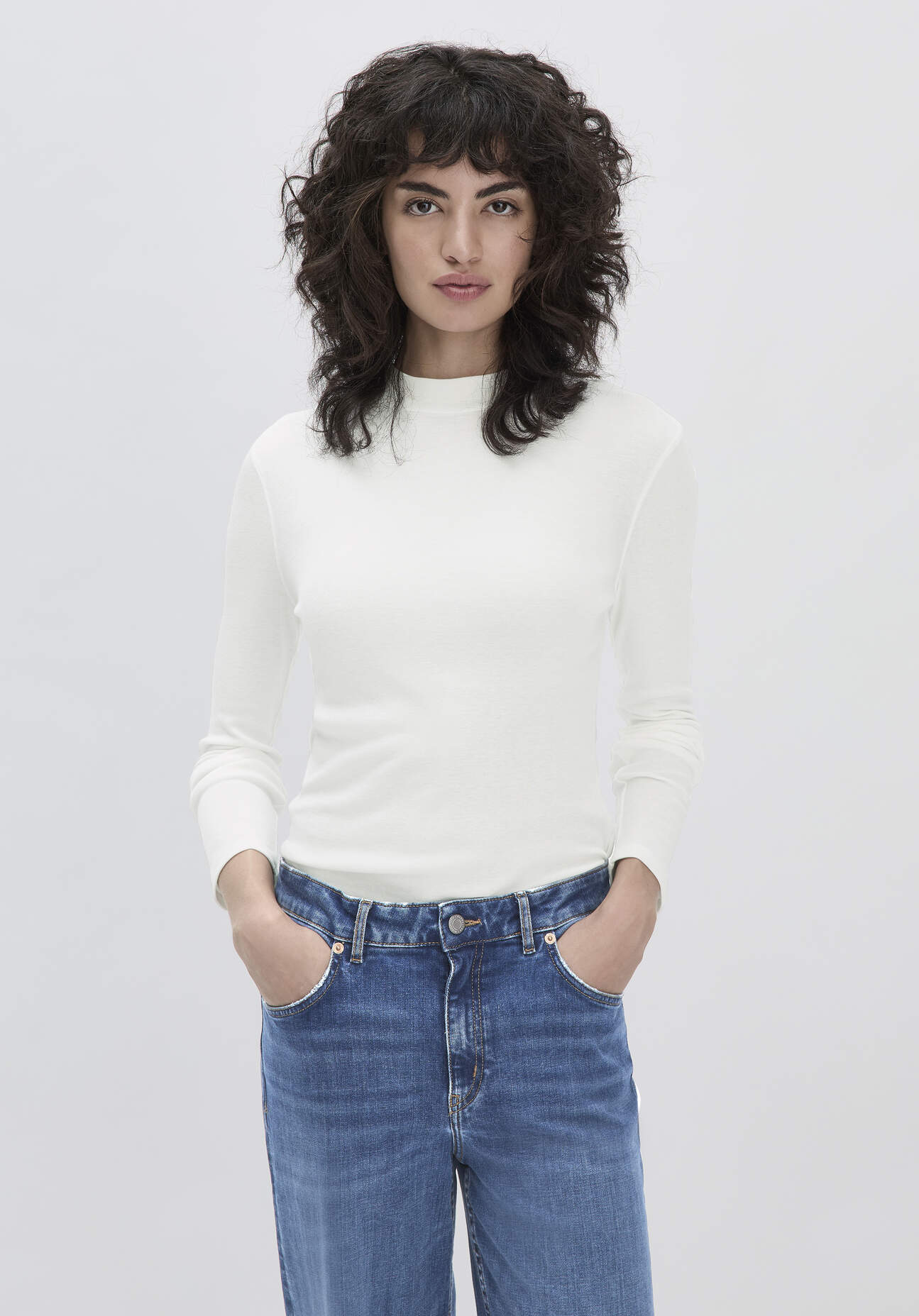 hessnatur Damen Softrib Langarmshirt Slim aus Bio-Baumwolle und TENCEL™ Modal - weiß Größe 36