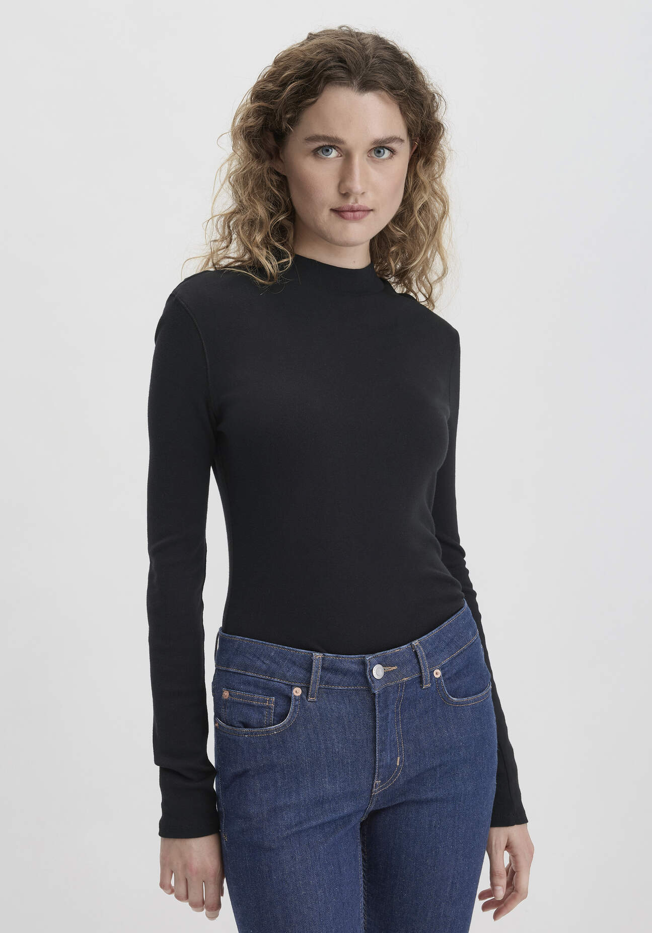 hessnatur Damen Softrib Langarmshirt Slim aus Bio-Baumwolle und TENCEL™ Modal - schwarz Größe 38