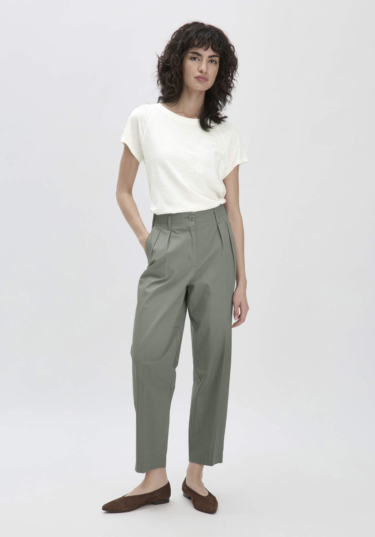 hessnatur Damen Hose Ballon Relaxed aus Bio-Baumwolle - grün Größe 34