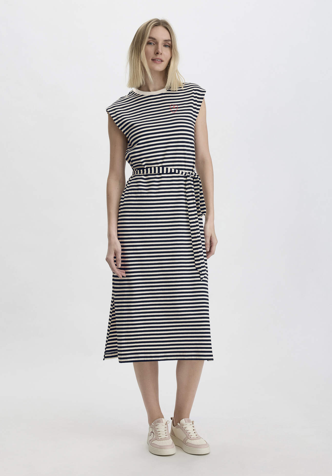 hessnatur Damen Jersey Kleid Midi Regular aus Bio-Baumwolle - schwarz Größe 46