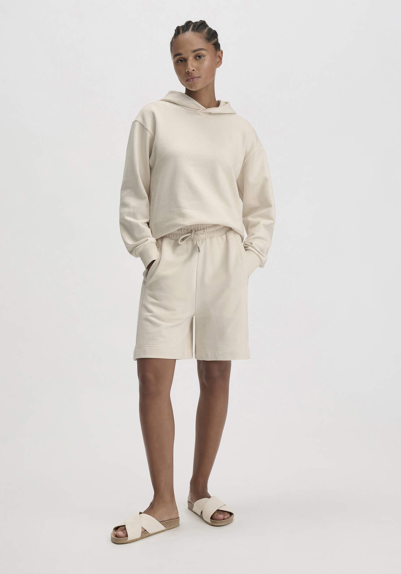 Thumbnail - hessnatur Damen Sweat Shorts Relaxed aus Bio-Baumwolle - natur - Größe 48