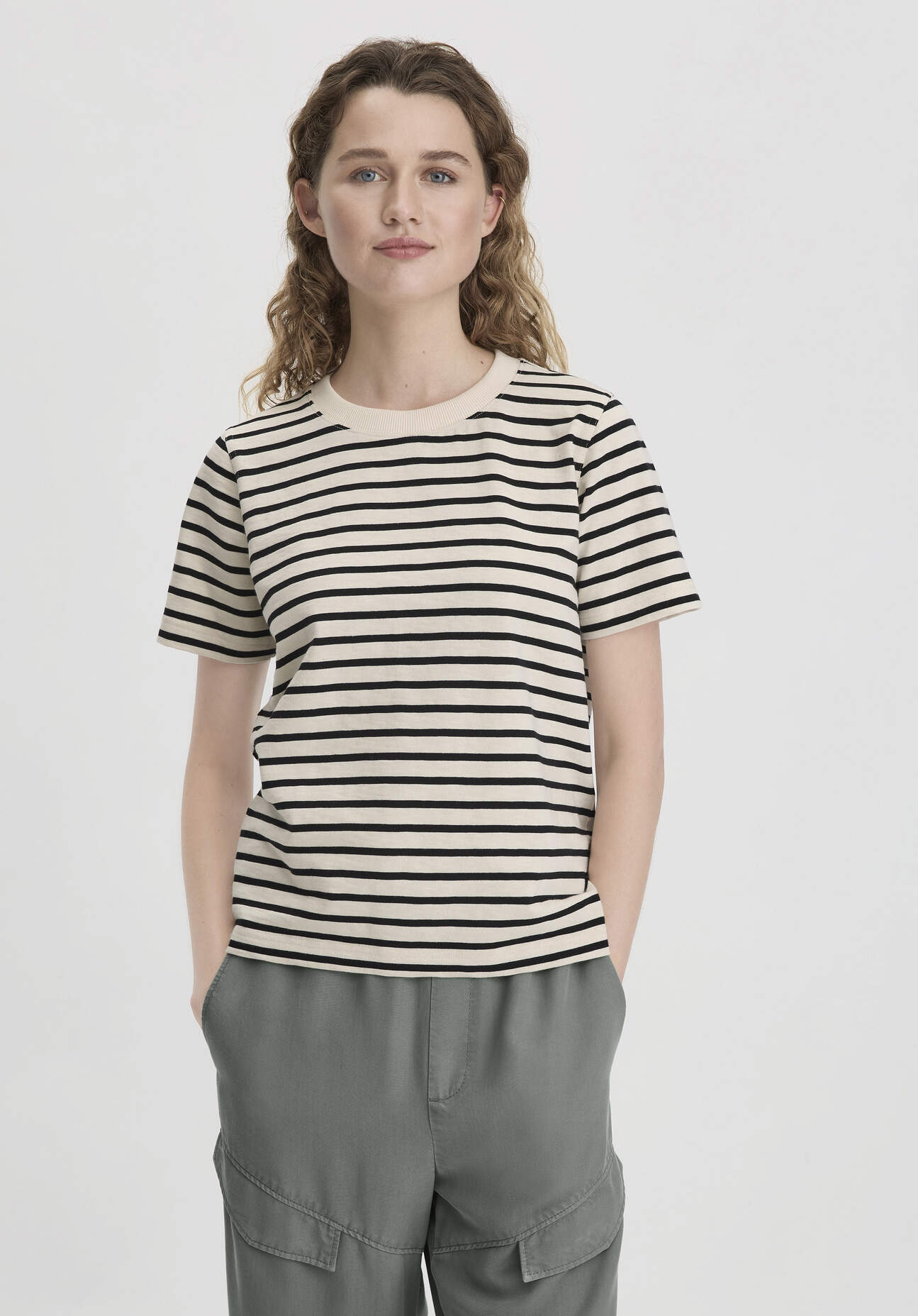 Thumbnail - hessnatur Damen Streifen Heavy Jersey Slub T-Shirt Relaxed aus Bio-Baumwolle - natur - Größe 36