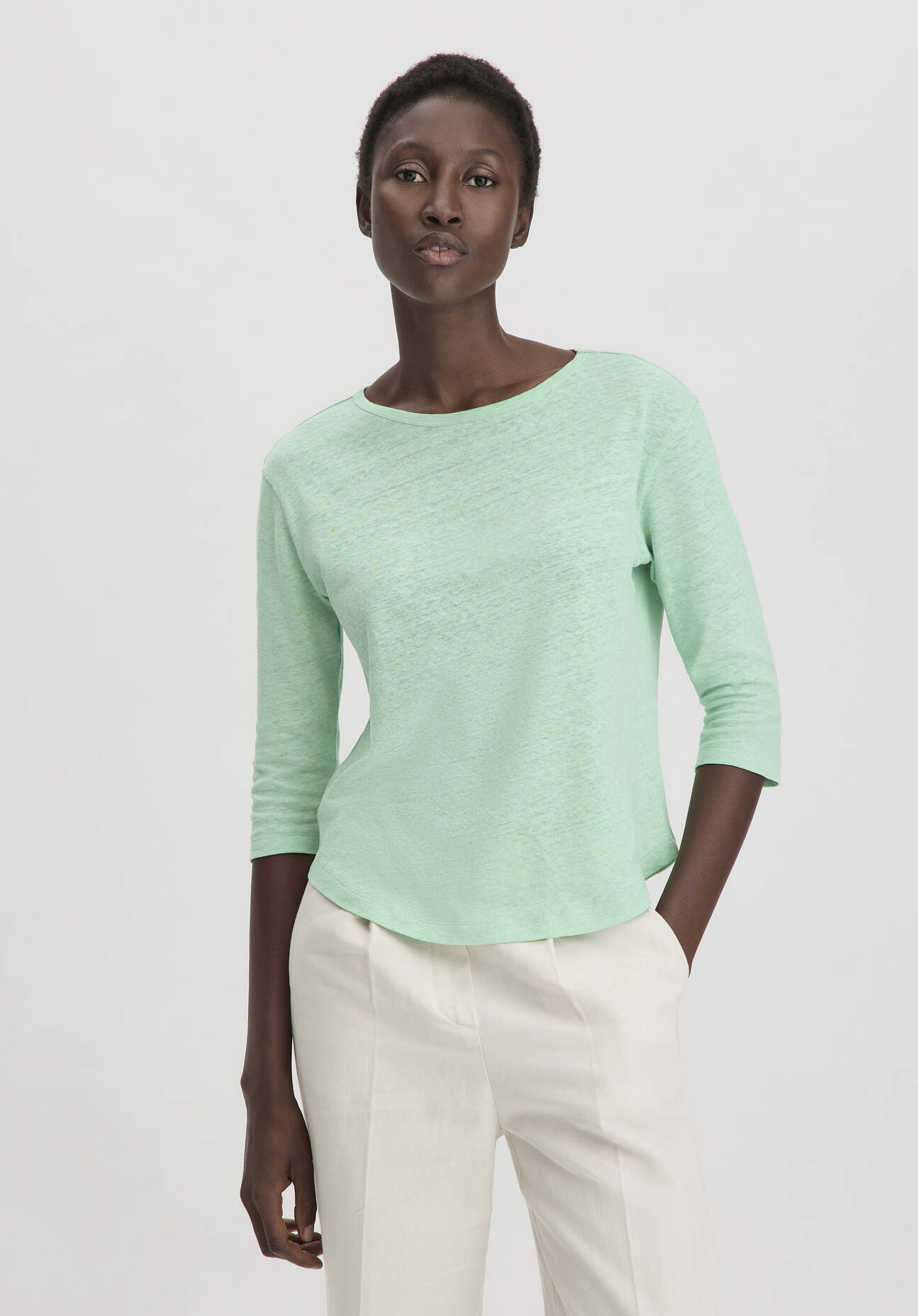 Thumbnail - hessnatur Damen Longsleeve Relaxed aus Leinen mit reiner Bio-Baumwolle - grün - Größe 46
