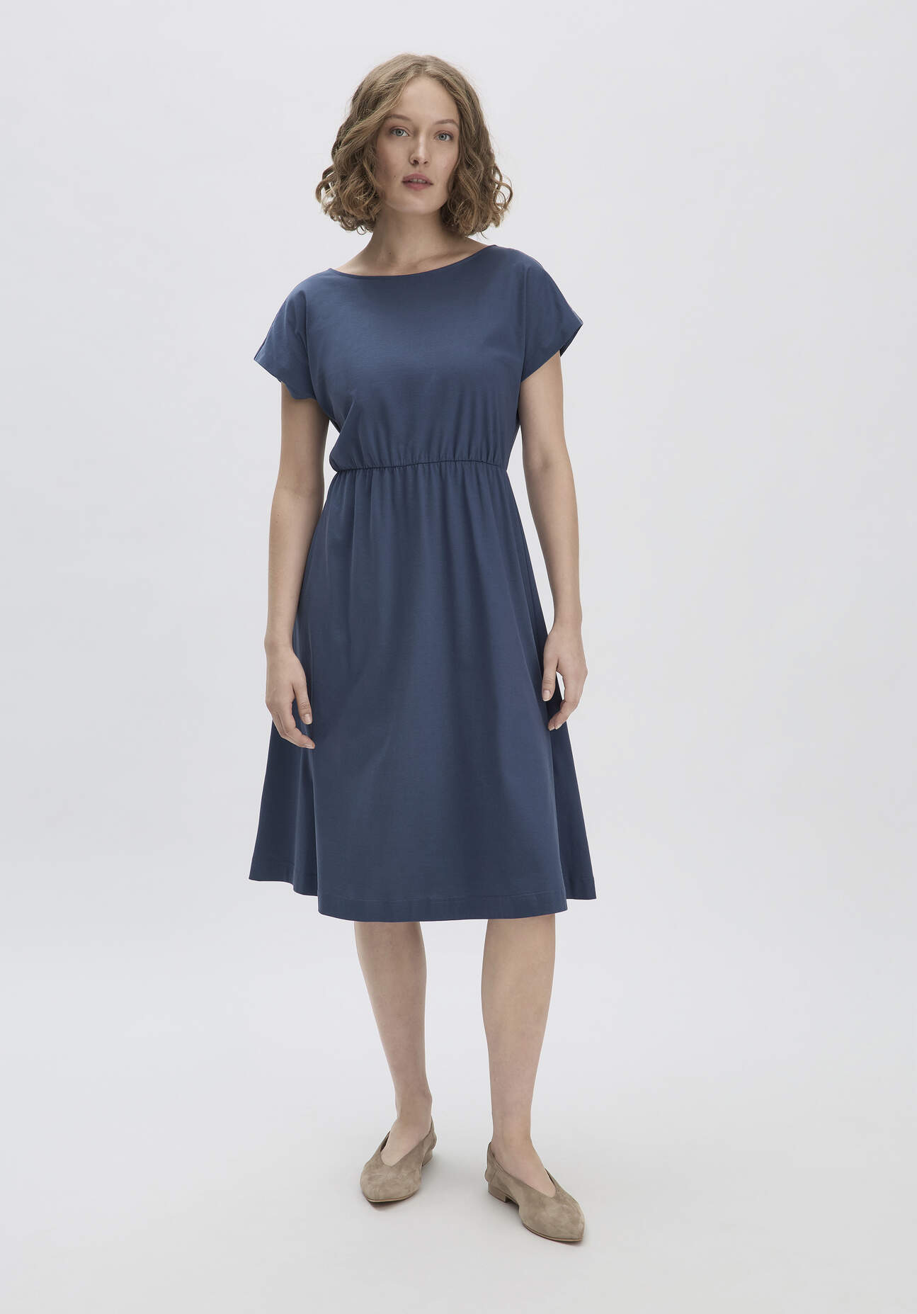 hessnatur Damen Jersey Kleid Midi Relaxed aus Bio-Baumwolle - blau Größe 44