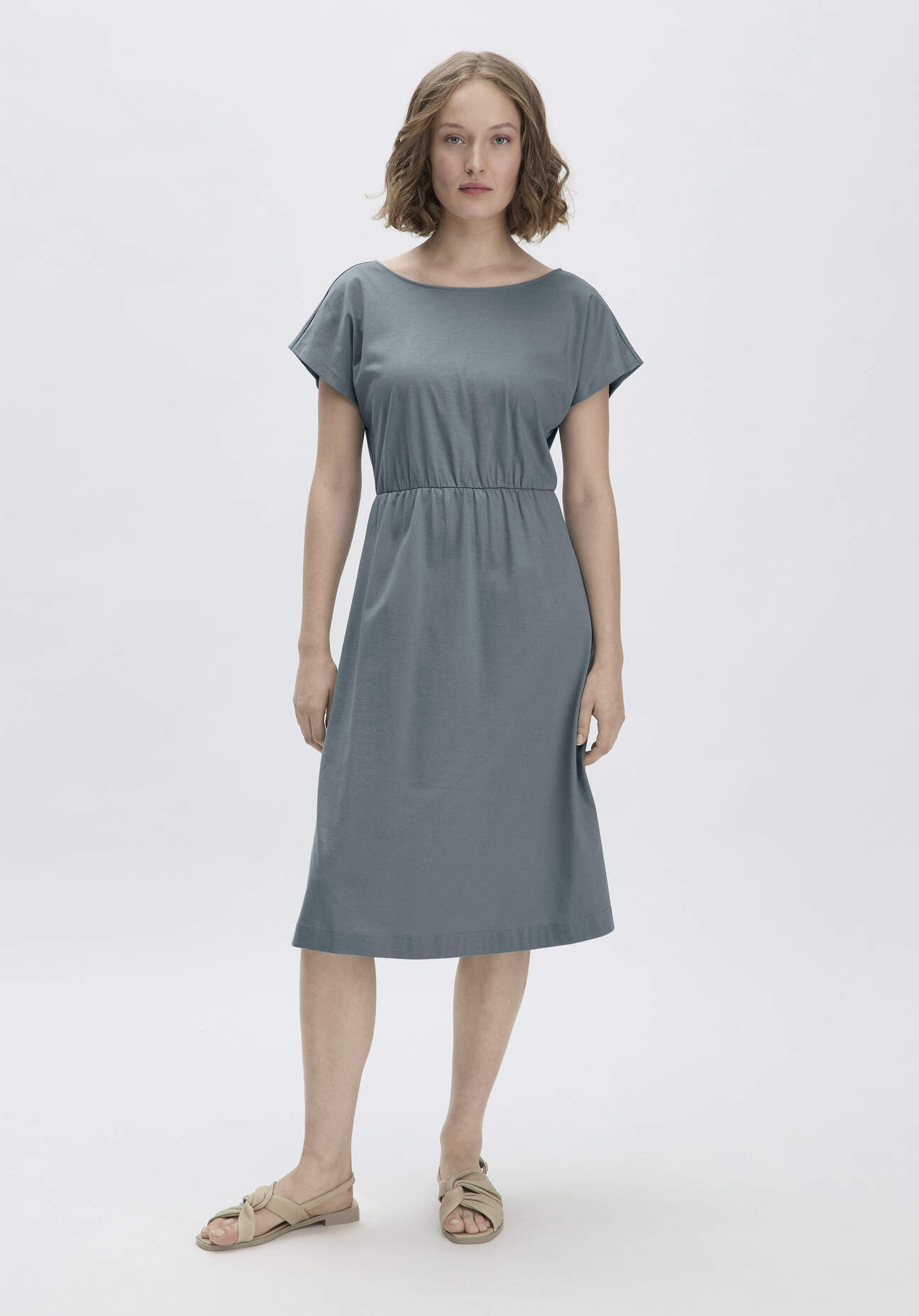Thumbnail - hessnatur Damen Jersey Kleid Midi Relaxed aus Bio-Baumwolle - grün - Größe 36