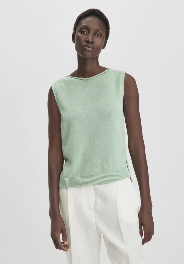 Regular knit top made of linen with pure organic cotton