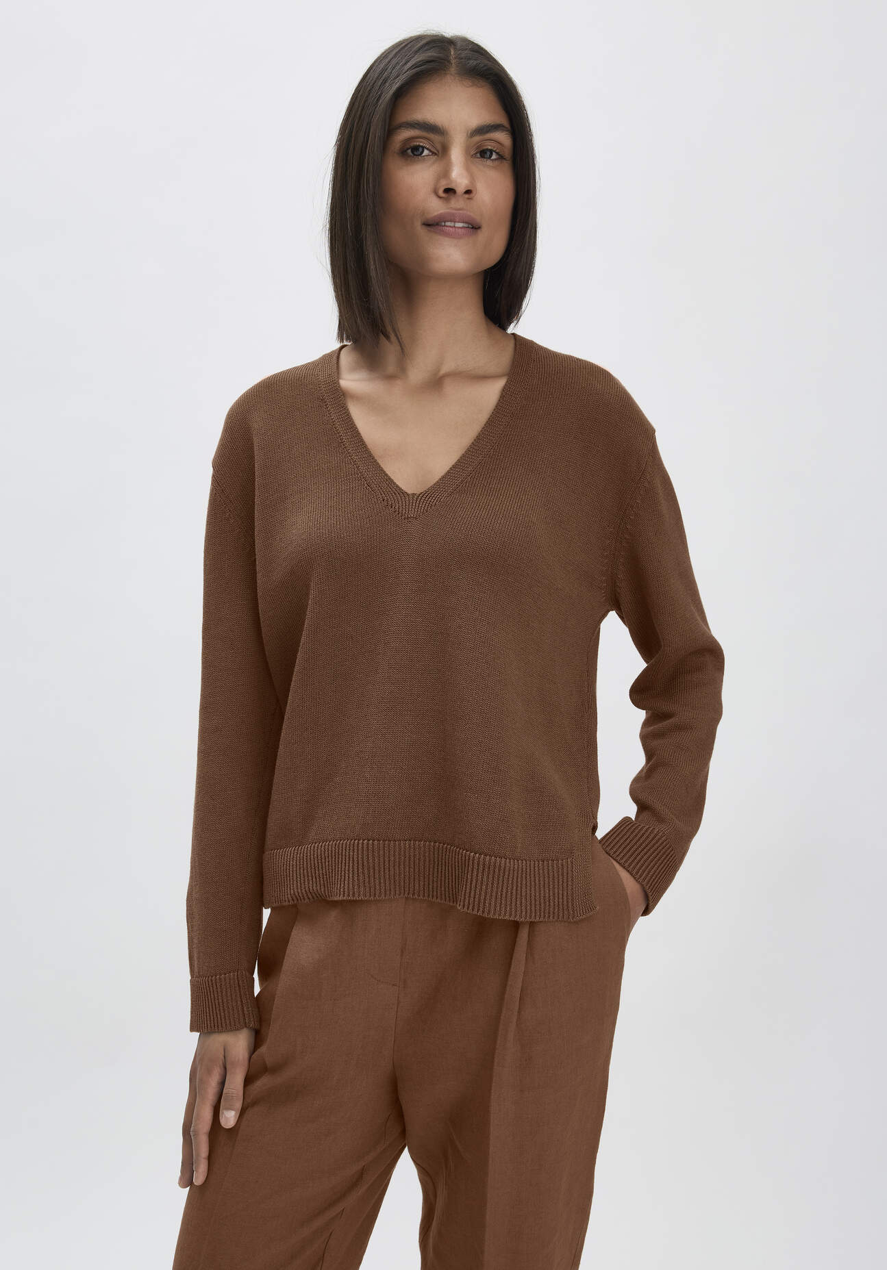 Thumbnail - hessnatur Damen Strick Pullover Relaxed aus Bio-Baumwolle mit edlem Leinen - braun - Größe XS