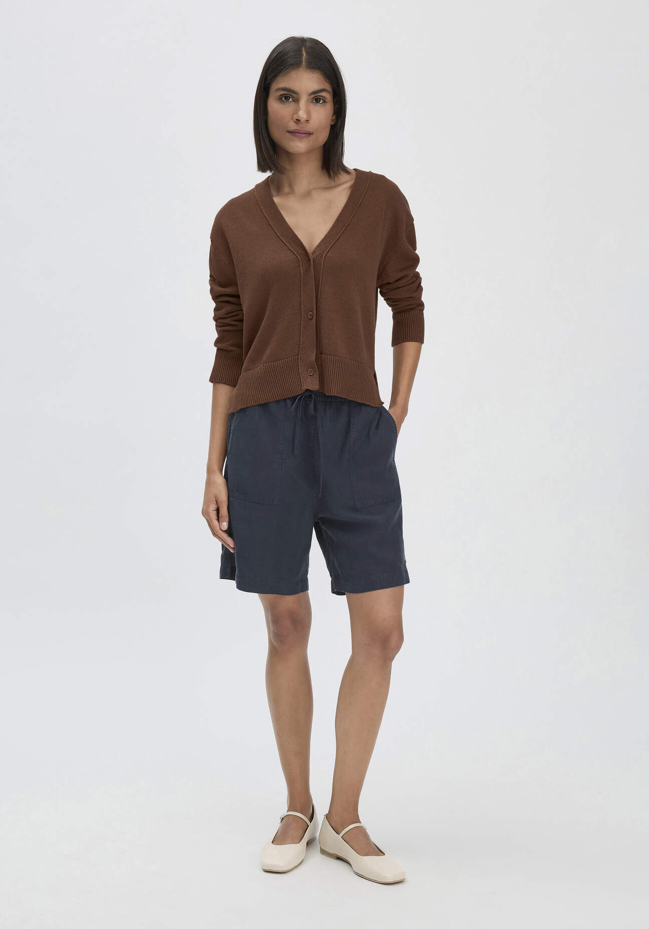 Thumbnail - hessnatur Damen Shorts Relaxed aus weichem TENCEL Lyocell mit Leinen - blau - Größe 40