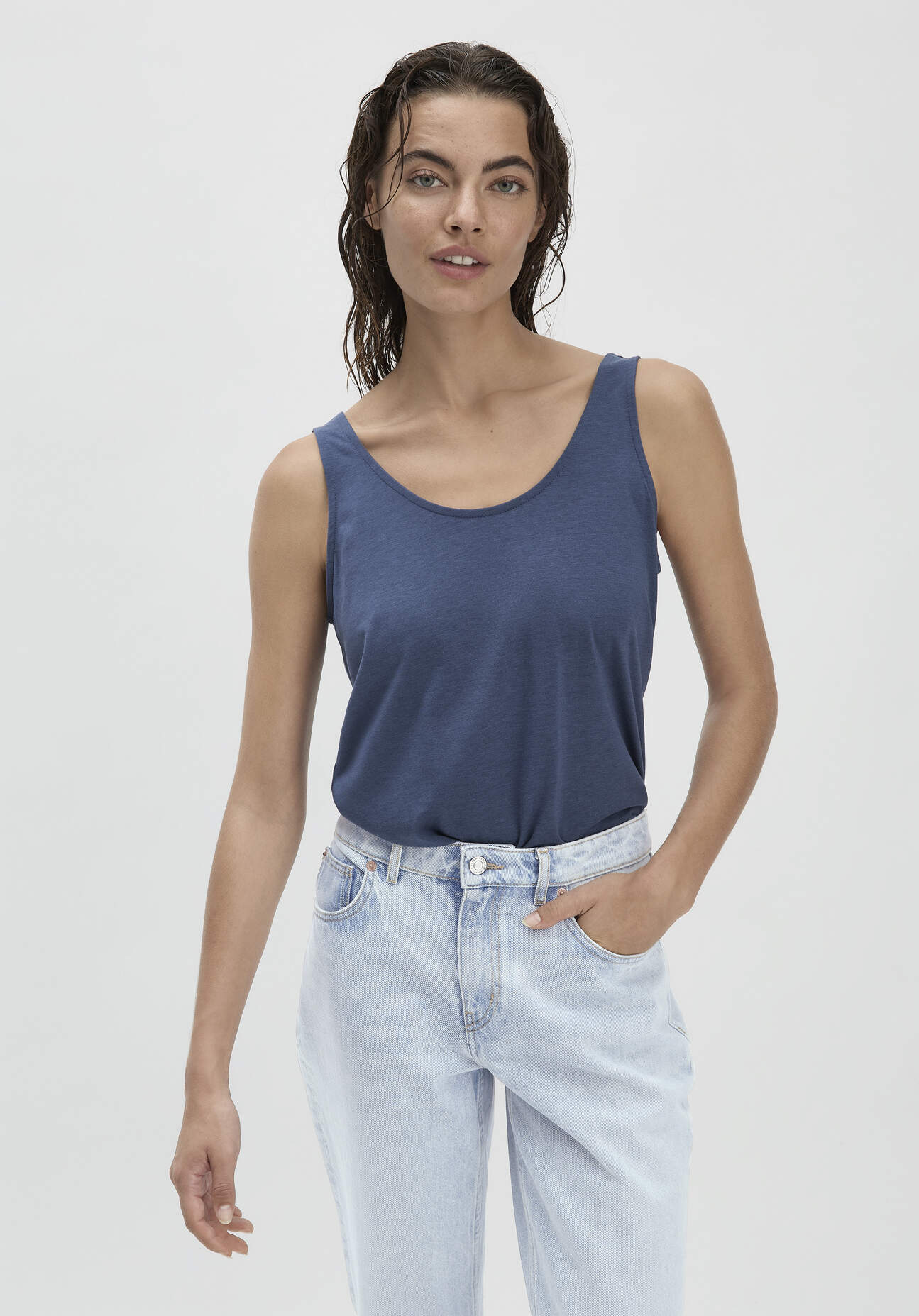 Thumbnail - hessnatur Damen Jersey Top Relaxed aus TENCEL™ Lyocell mit Bio-Baumwolle - blau - Größe 48