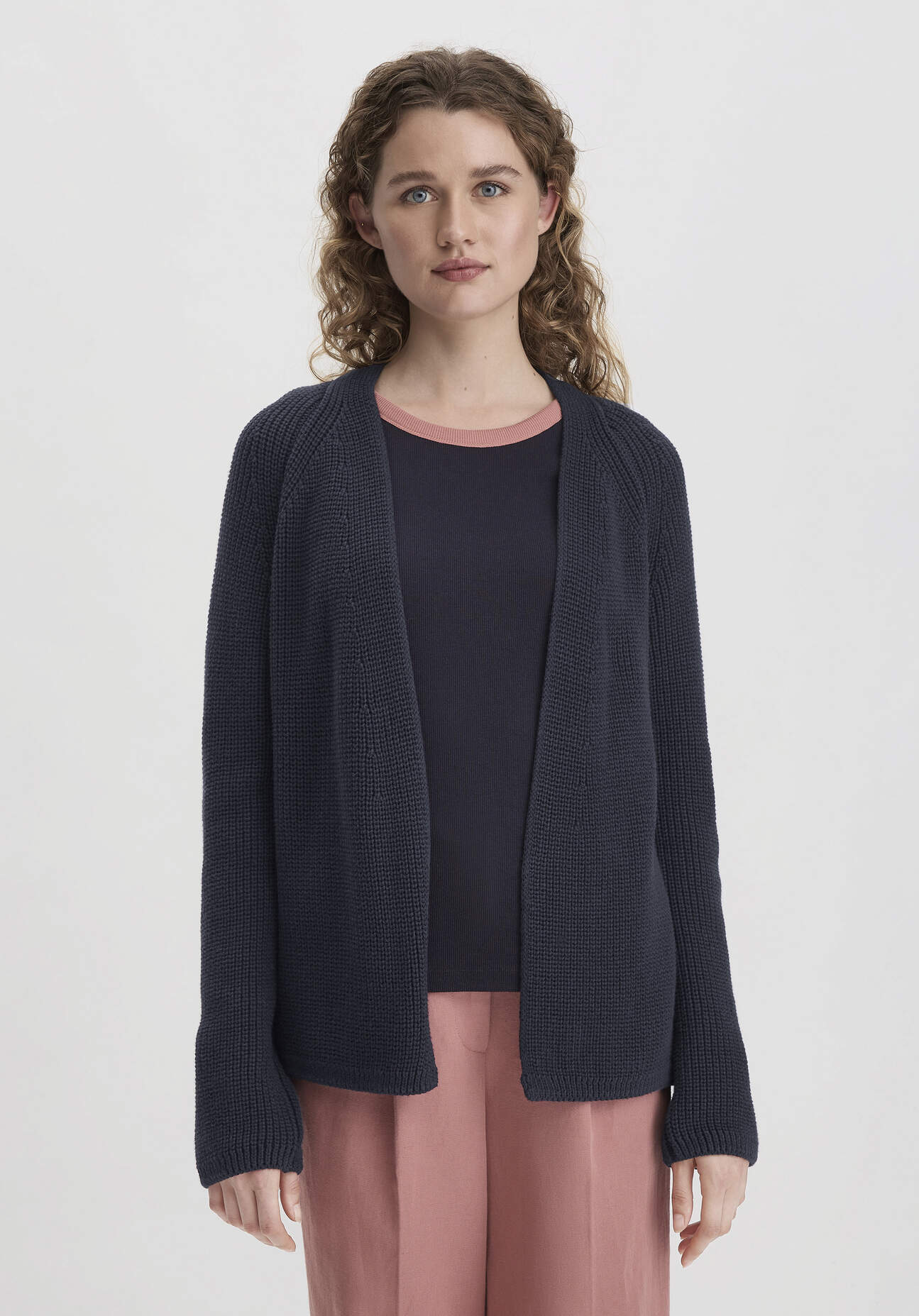 Thumbnail - hessnatur Damen Strick Jacke Regular aus Bio-Baumwolle - blau - Größe M