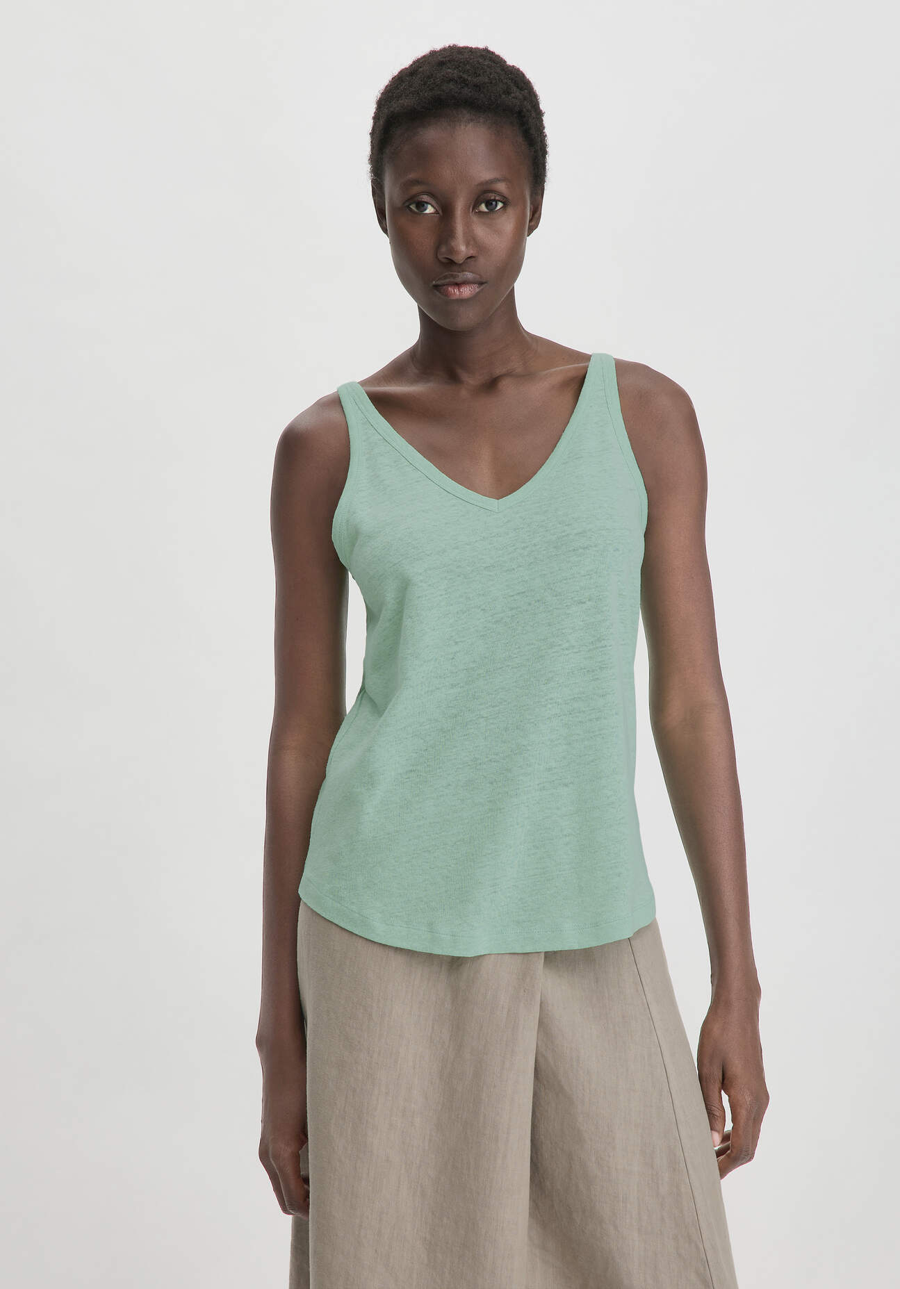 Thumbnail - hessnatur Damen Jersey Top Regular aus Leinen und Bio-Baumwolle - grün - Größe 40