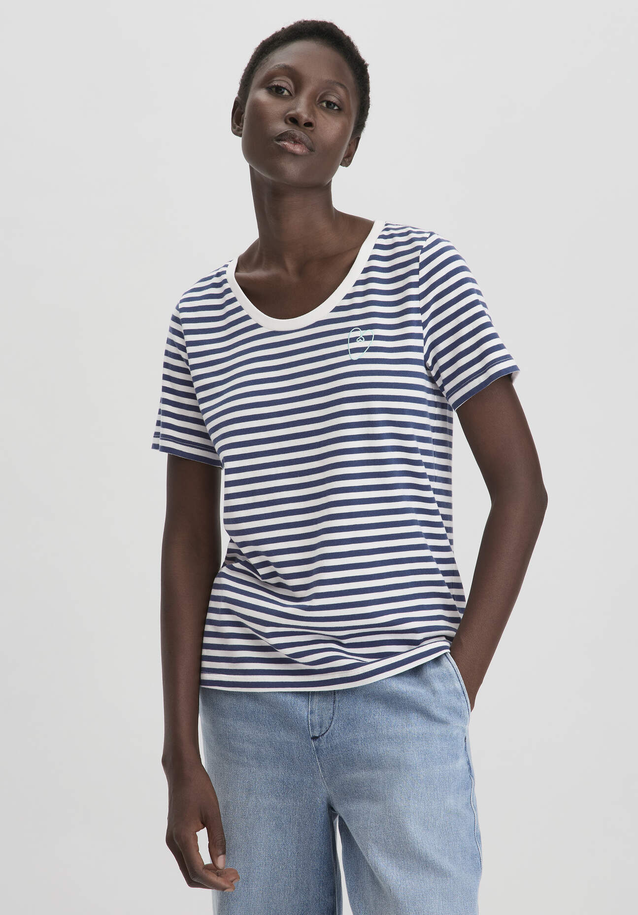 hessnatur Damen Streifen T-Shirt Relaxed aus Bio-Baumwolle - blau Größe 44